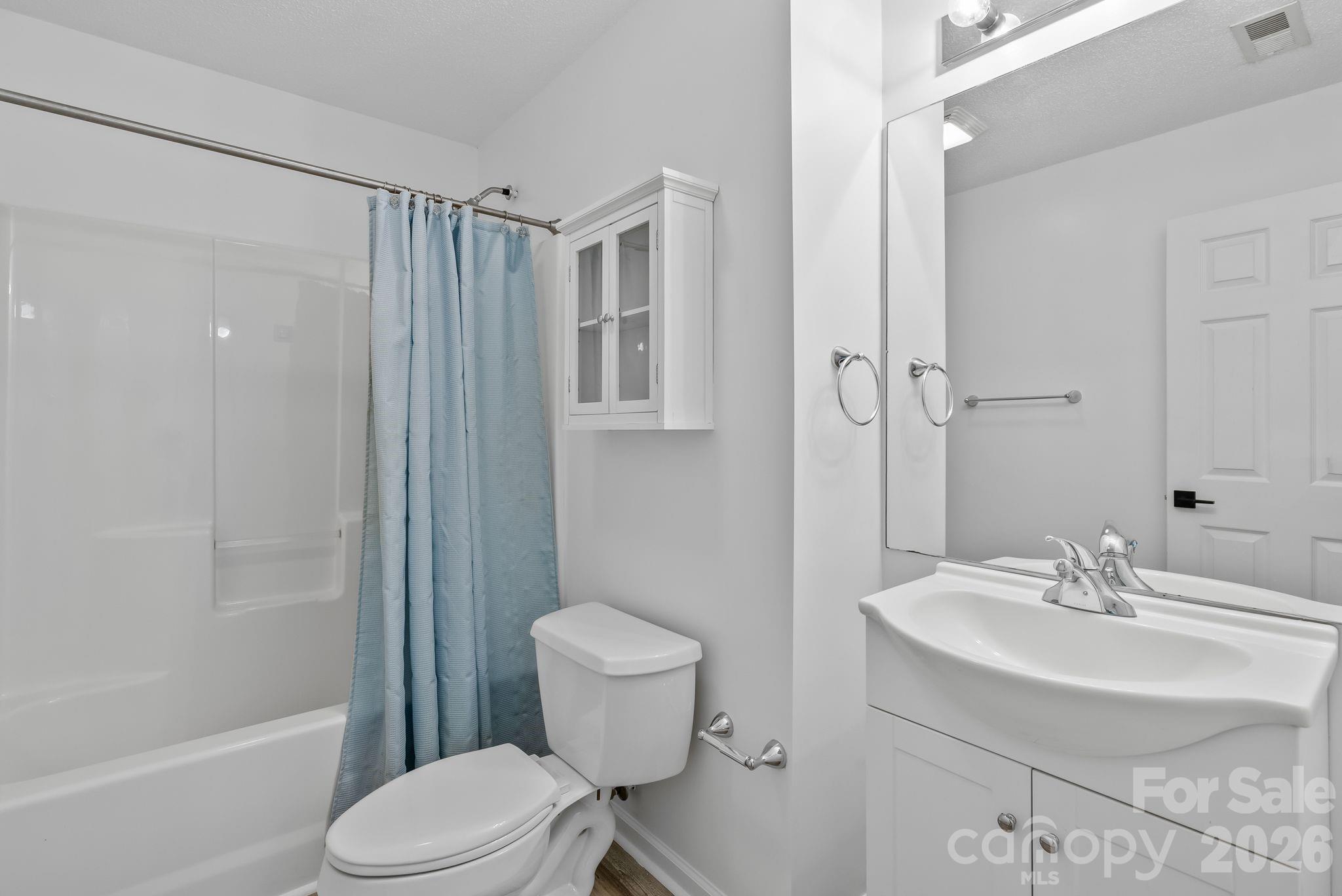 73 Creeks End Circle — Mills River