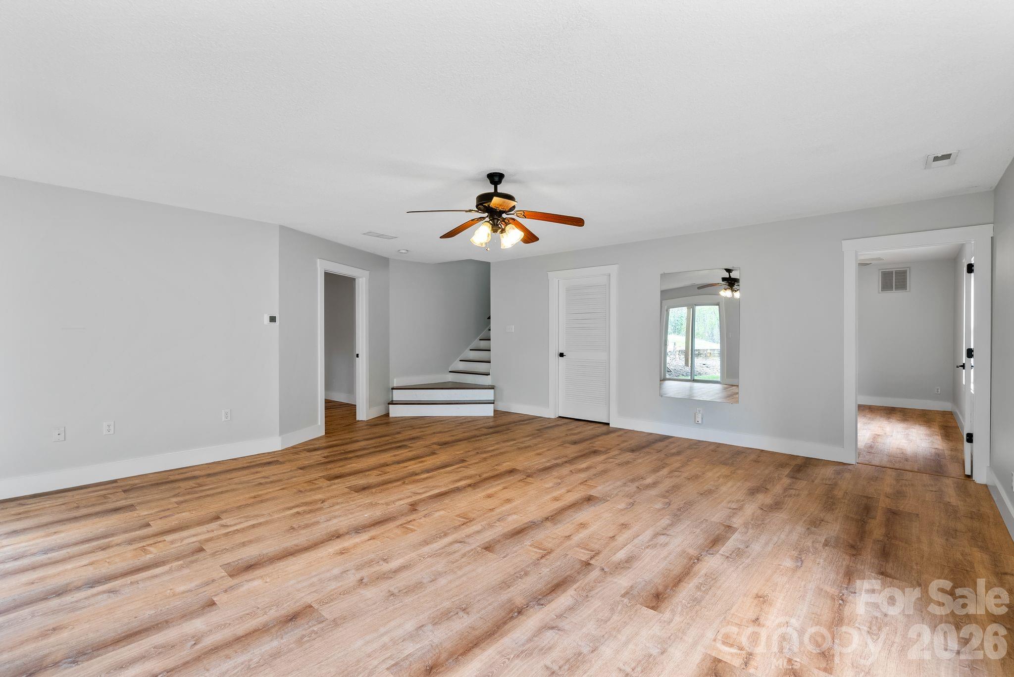 73 Creeks End Circle — Mills River