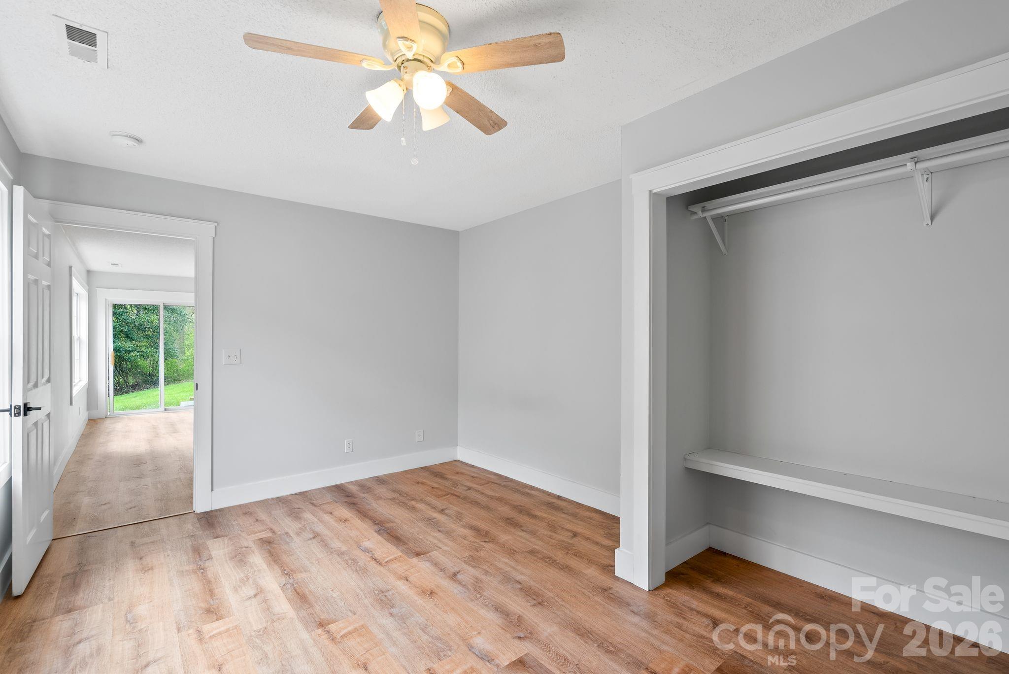 73 Creeks End Circle — Mills River