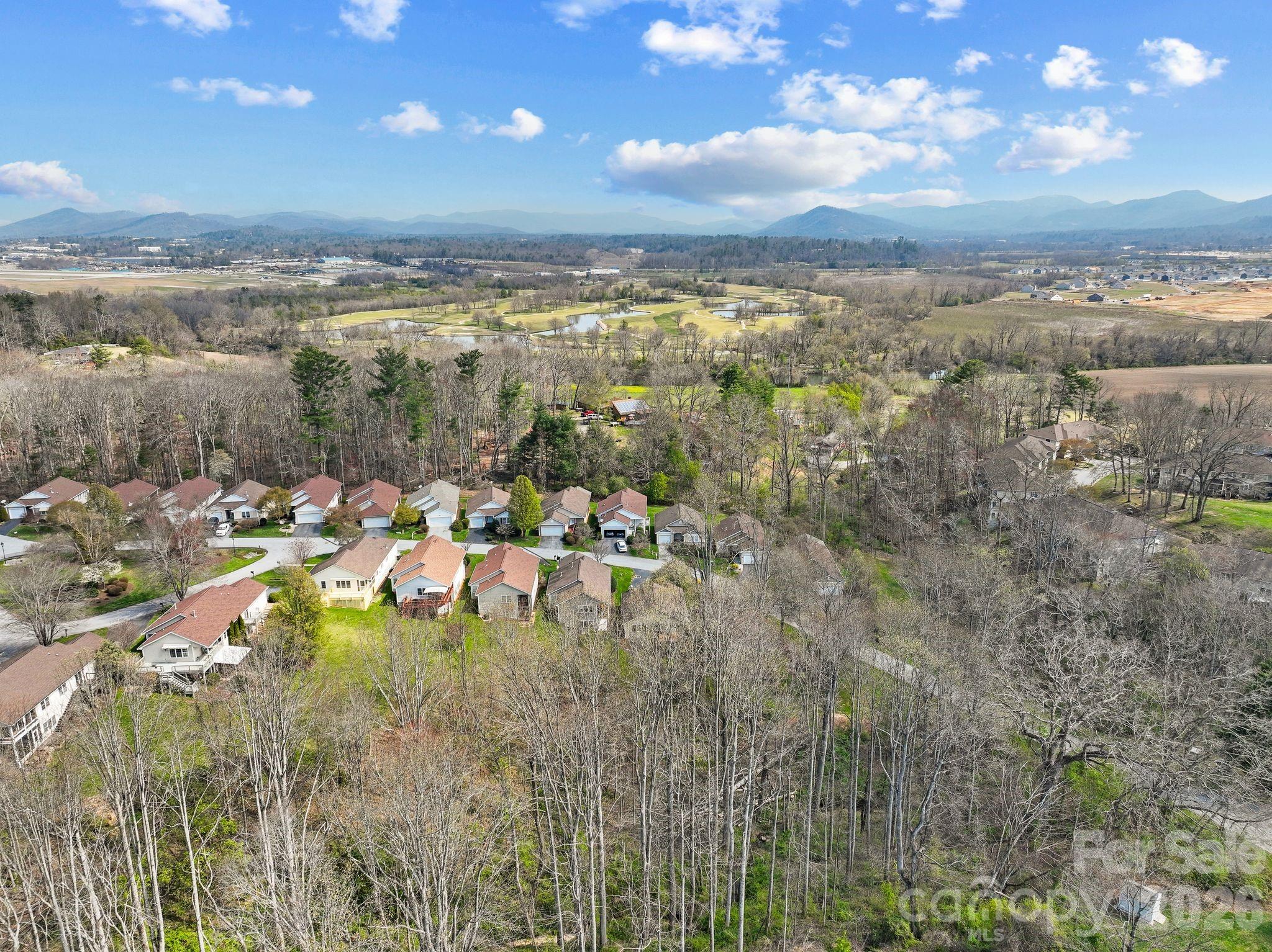 73 Creeks End Circle — Mills River