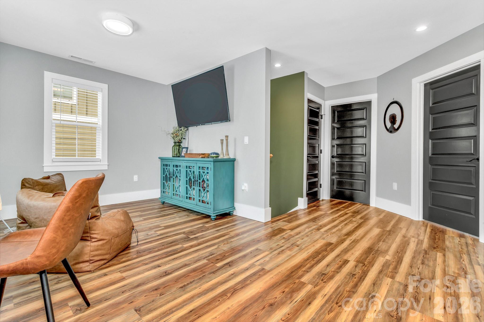 20 Phillip Lane — Arden