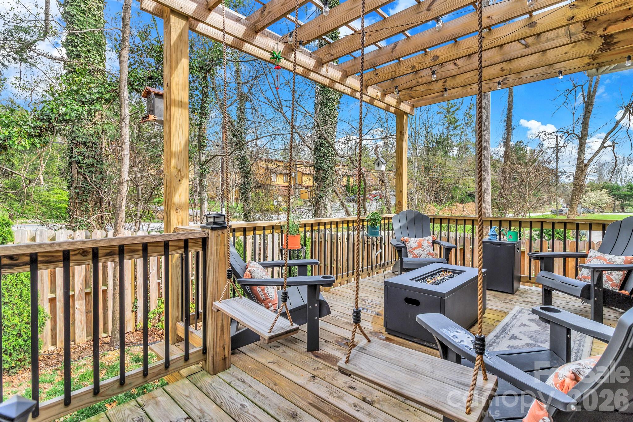 20 Phillip Lane — Arden