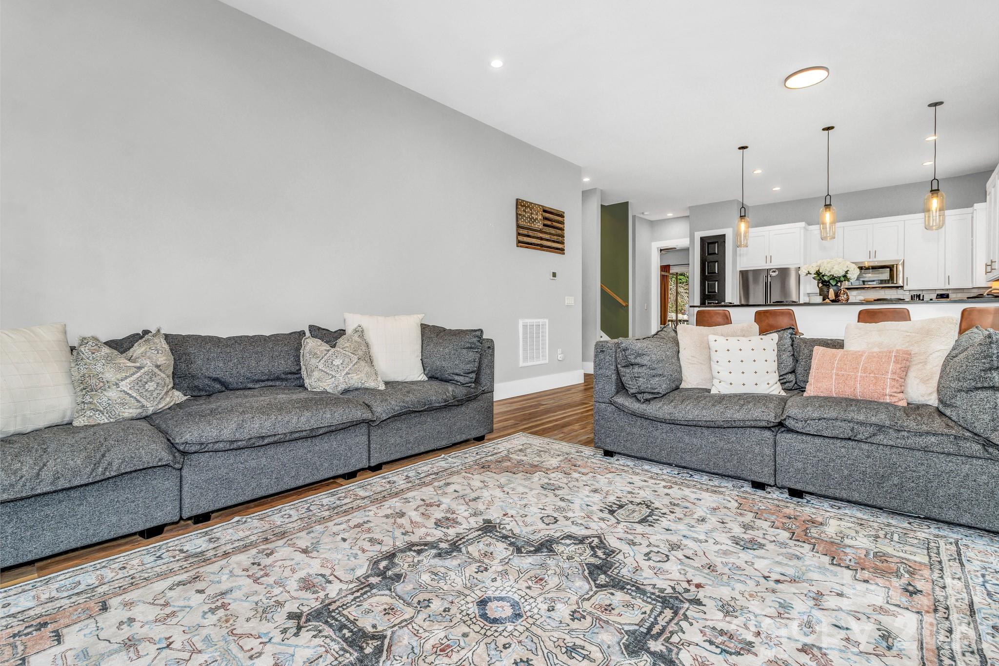 20 Phillip Lane — Arden