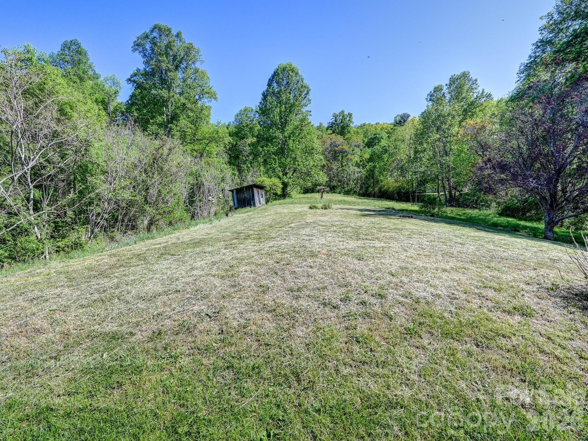 623 School Road — Asheville