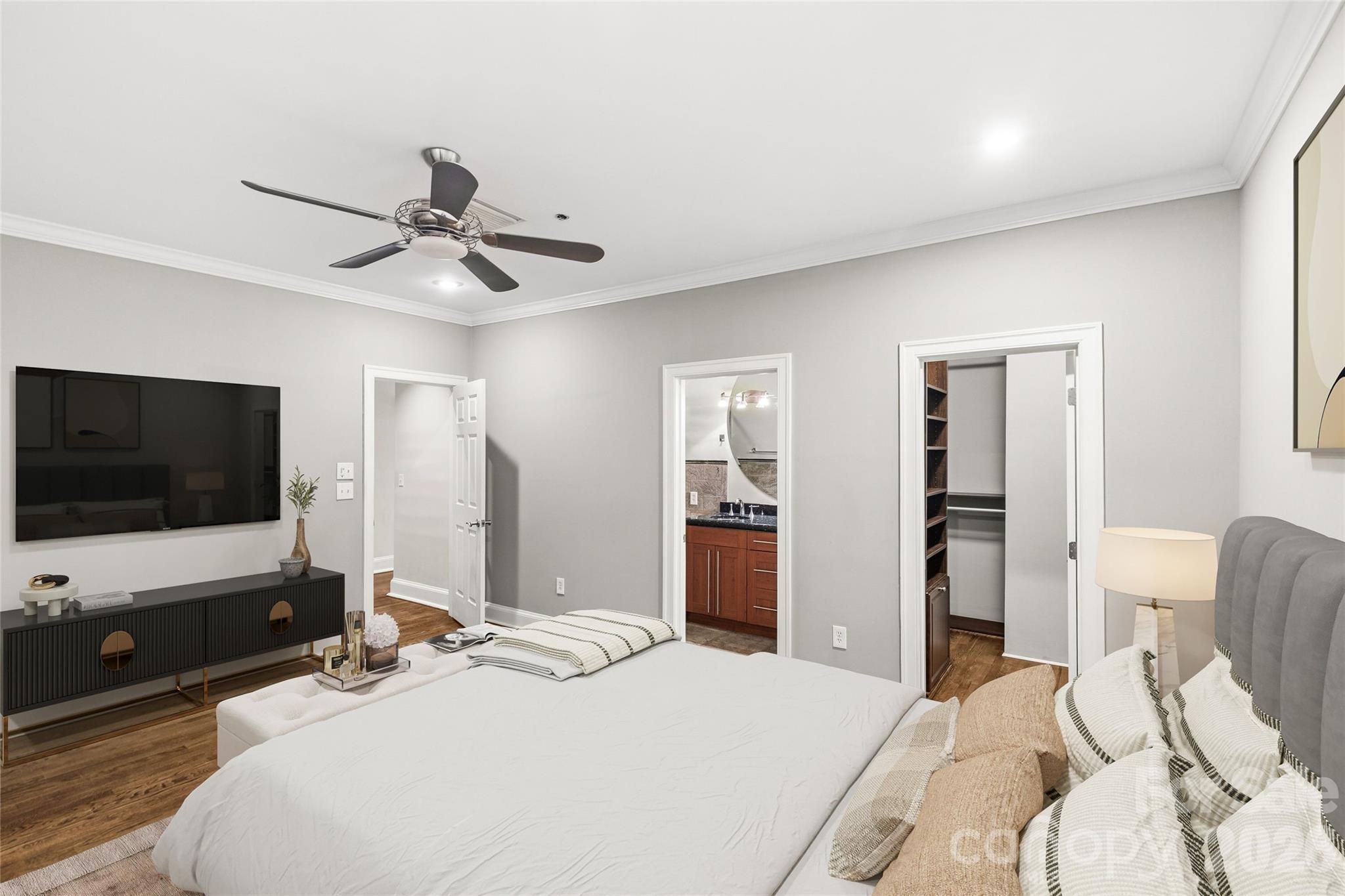 127 N Tryon Street #410 — Charlotte