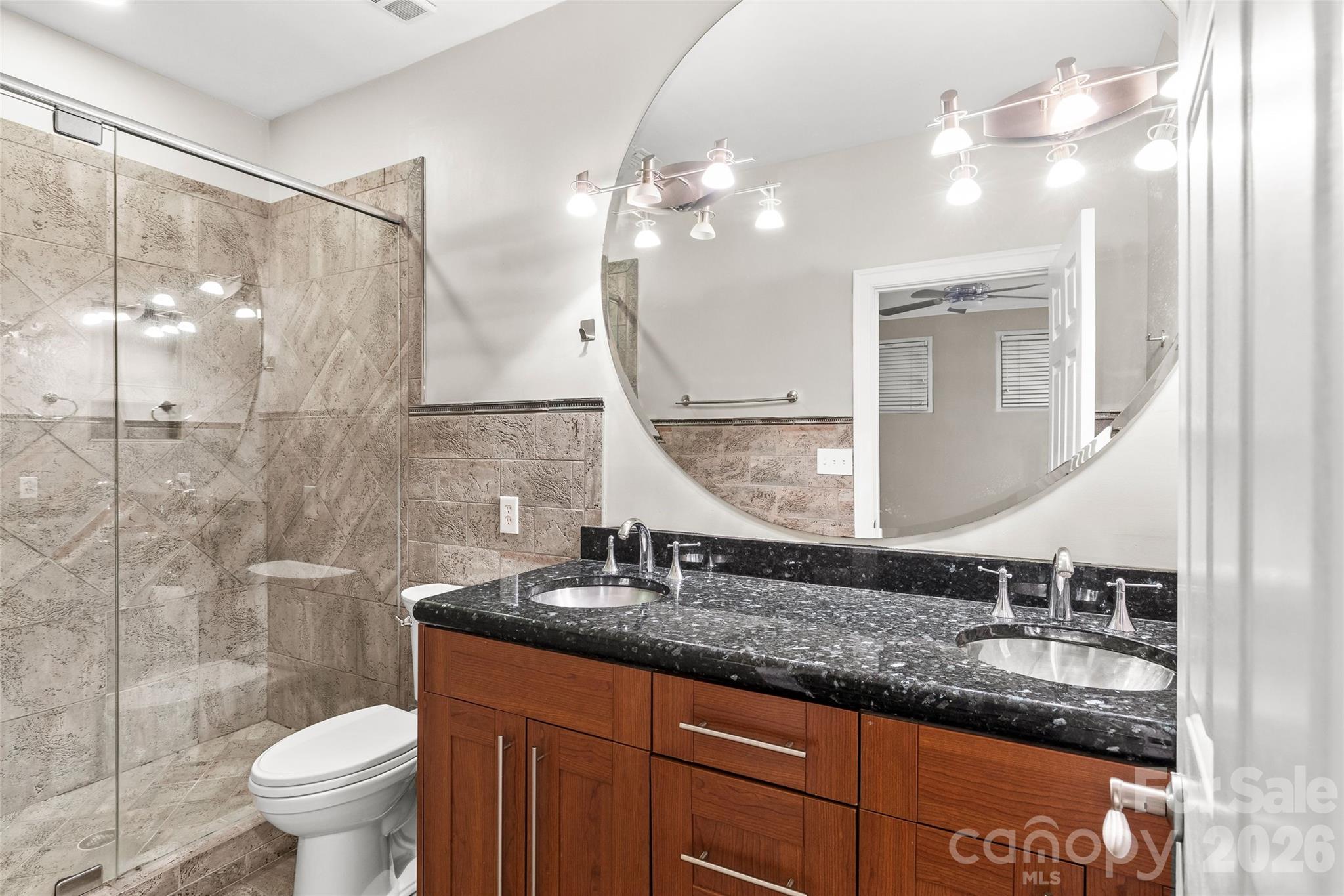 127 N Tryon Street #410 — Charlotte
