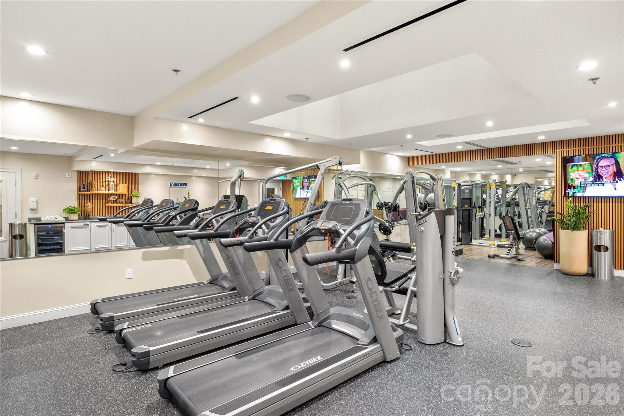 127 N Tryon Street #410 — Charlotte