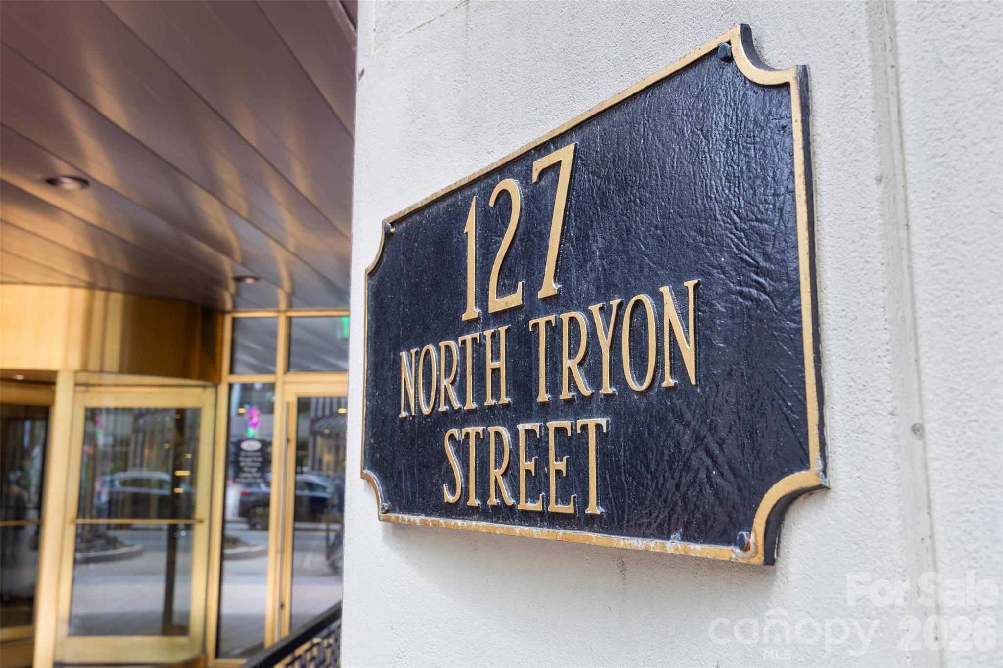 127 N Tryon Street #410 — Charlotte