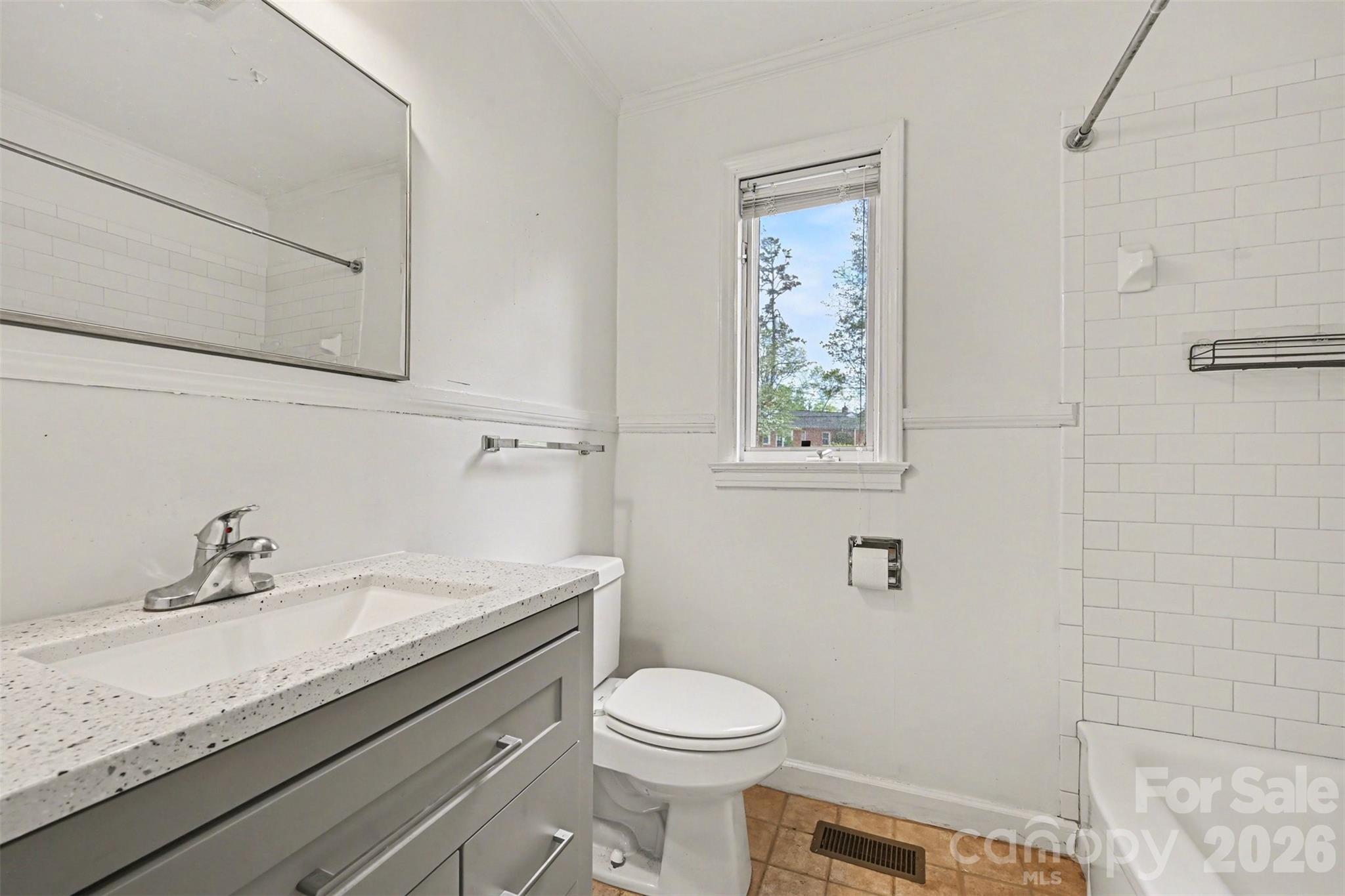 1811 Lynnwood Drive — Charlotte