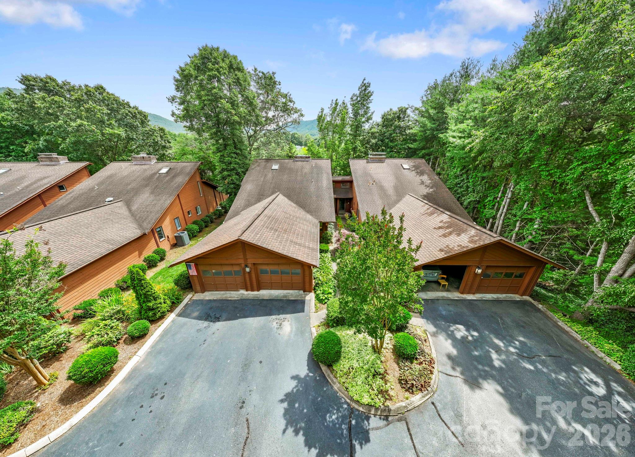 204 Woodfield Drive — Asheville