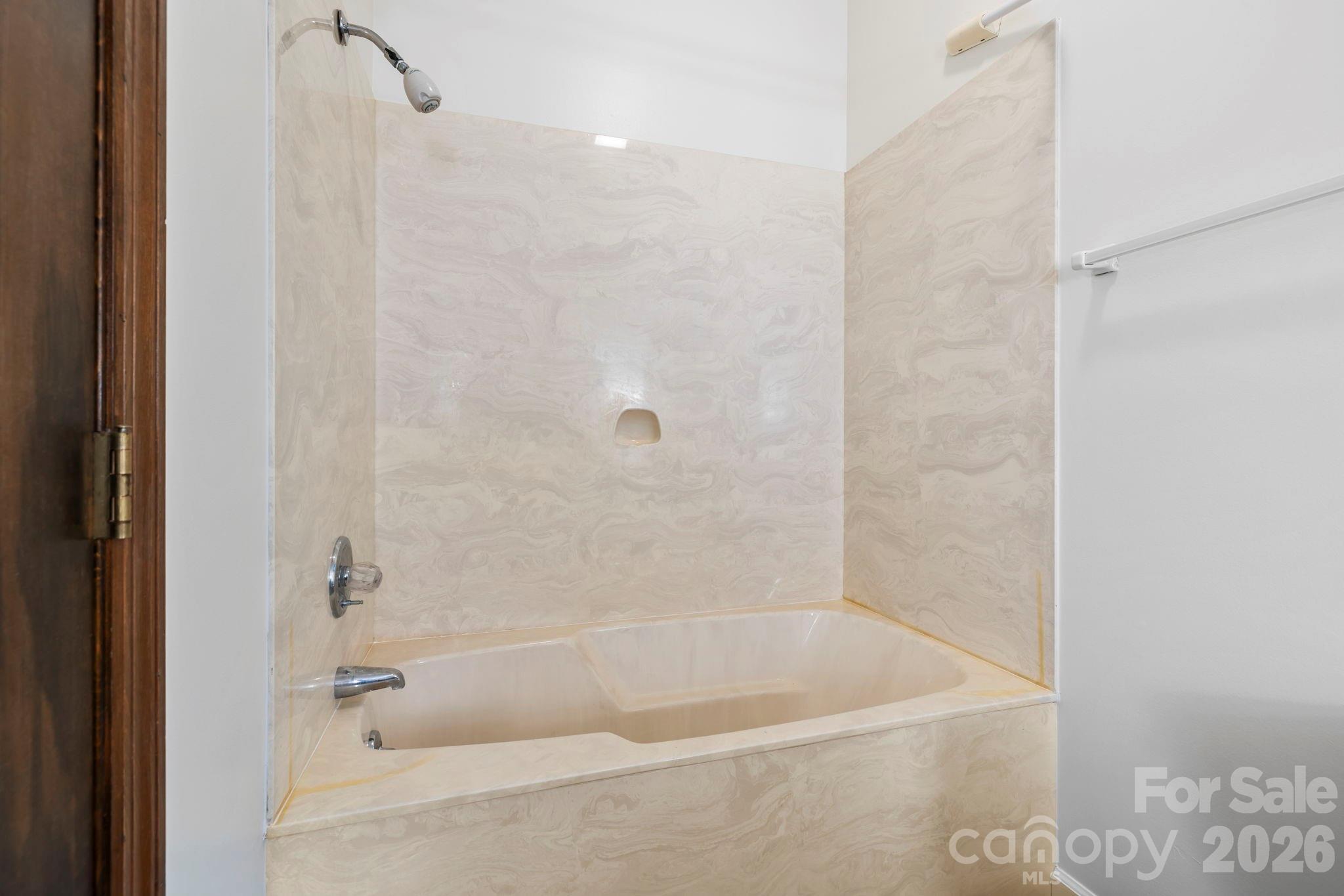 204 Woodfield Drive — Asheville