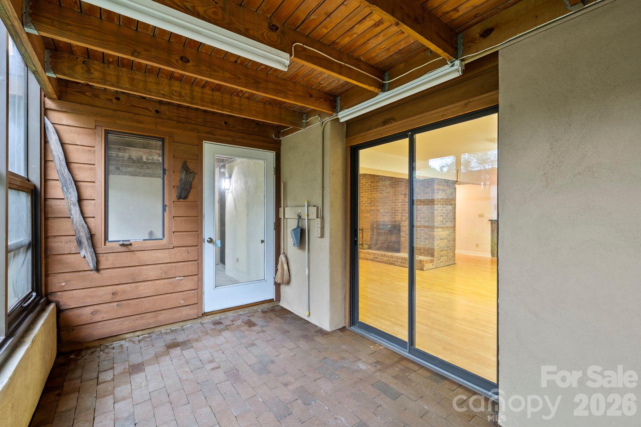 204 Woodfield Drive — Asheville