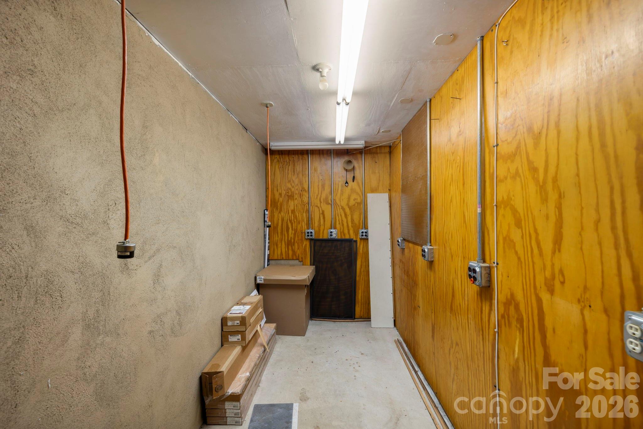 204 Woodfield Drive — Asheville