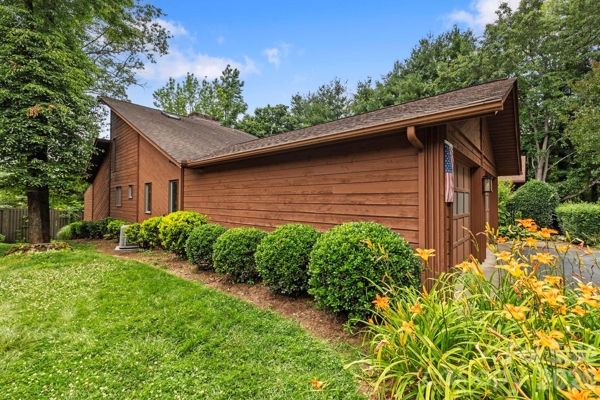 204 Woodfield Drive — Asheville