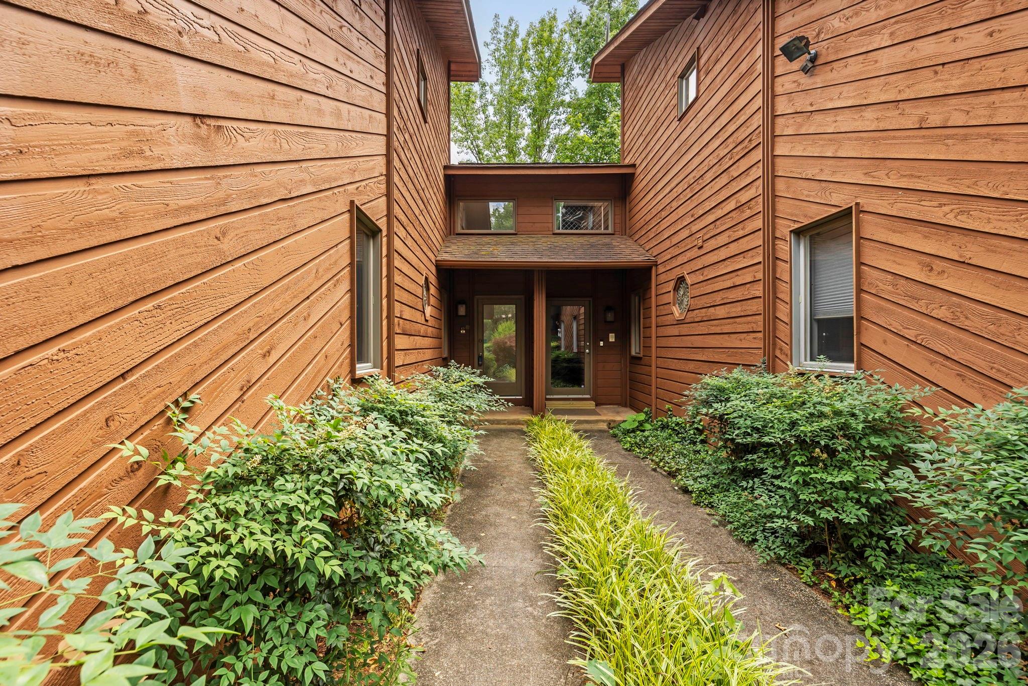 204 Woodfield Drive — Asheville
