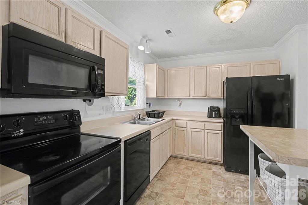 3904 Riverdale Road — Greensboro