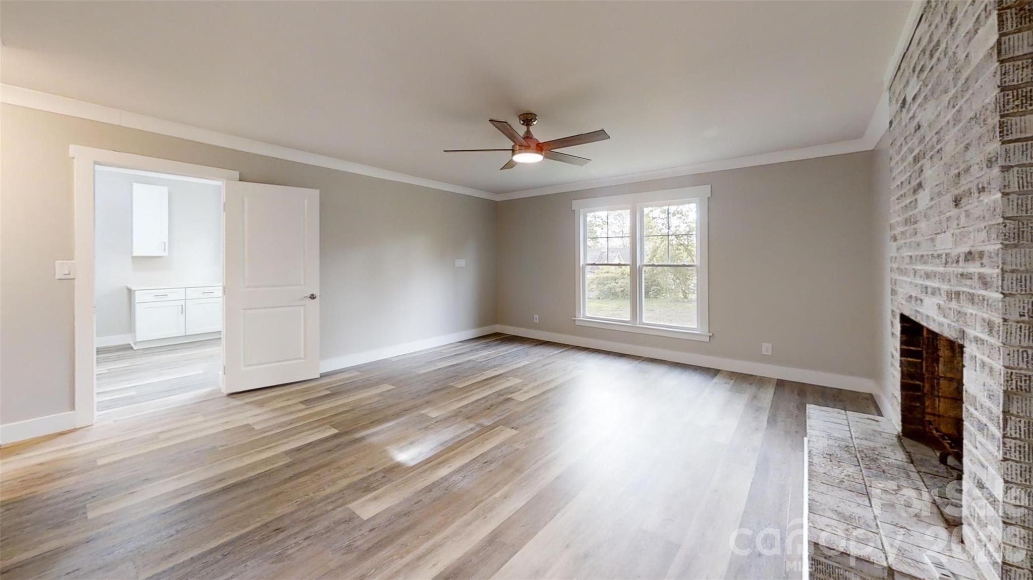 307 W Washington Avenue — Bessemer City