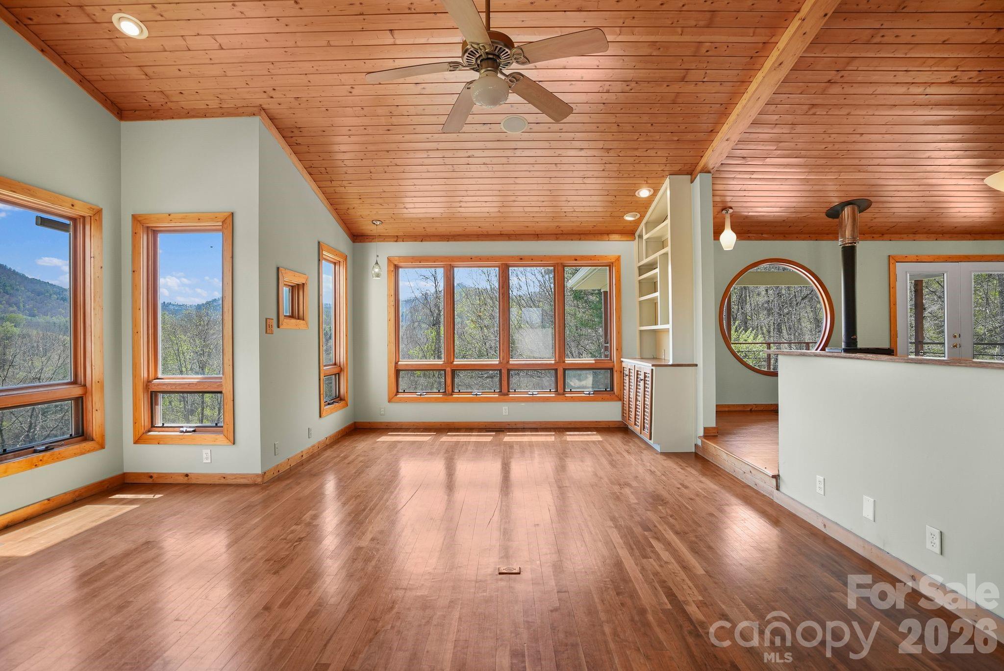 310 Burr Ridge — Marshall