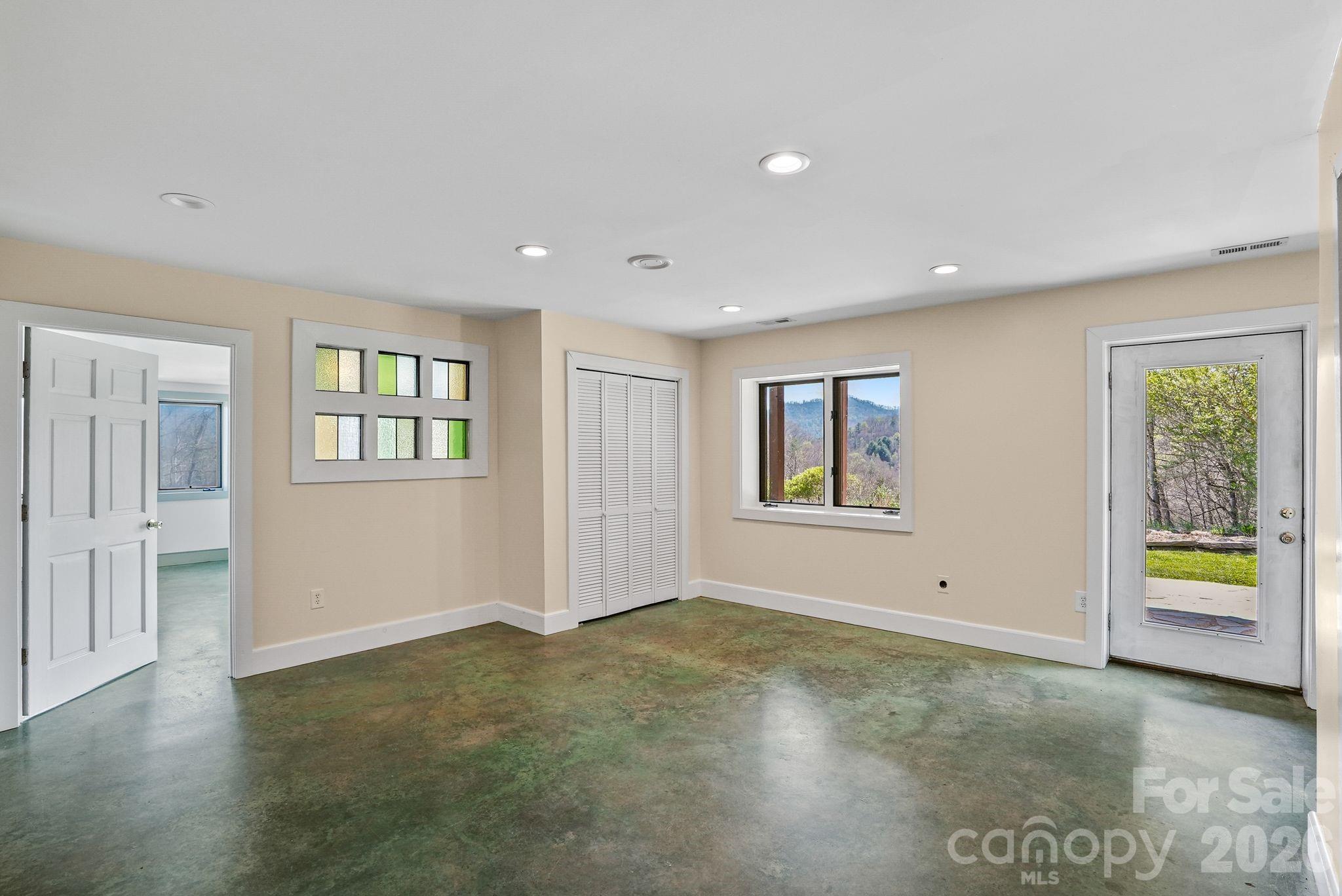 310 Burr Ridge — Marshall