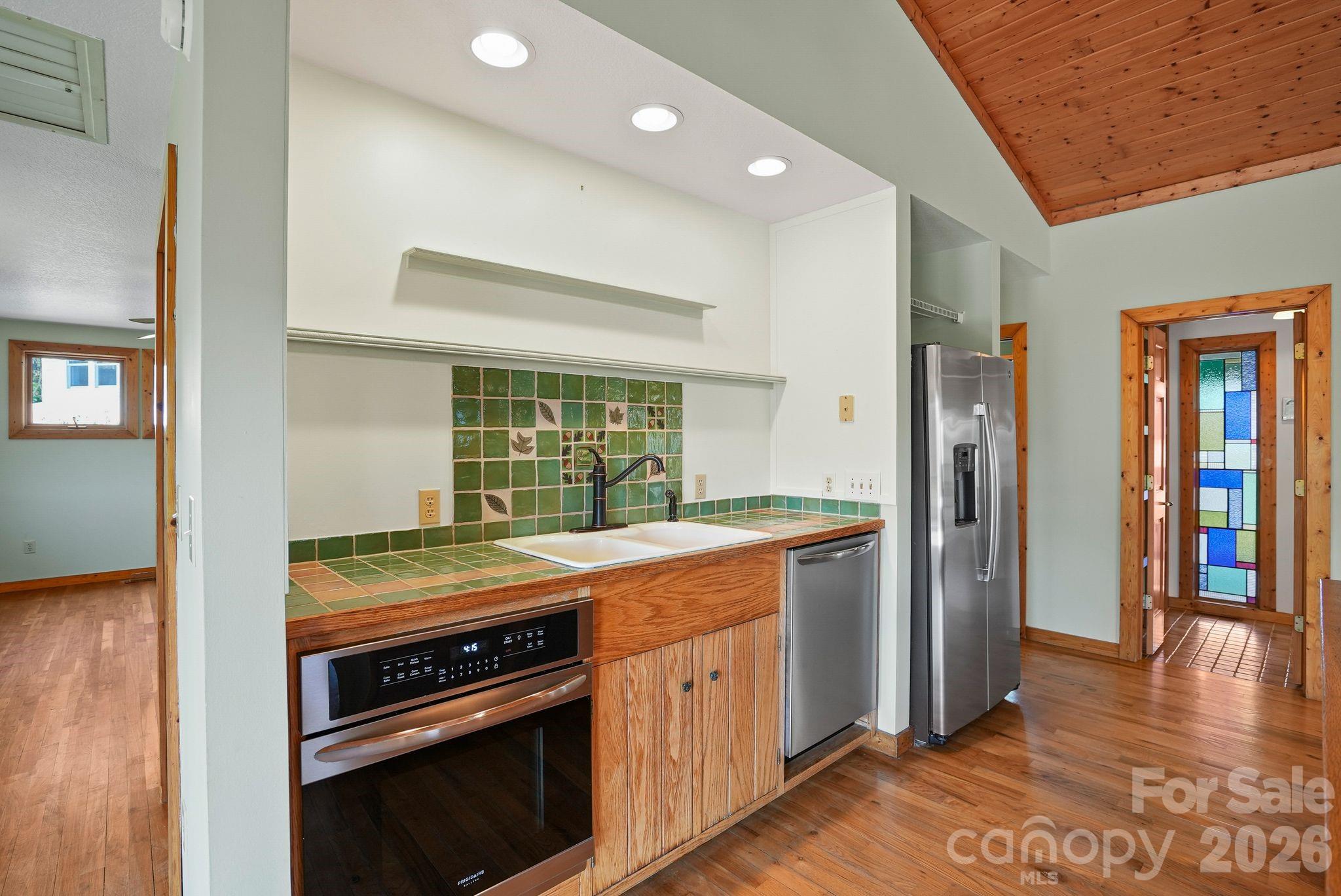 310 Burr Ridge — Marshall