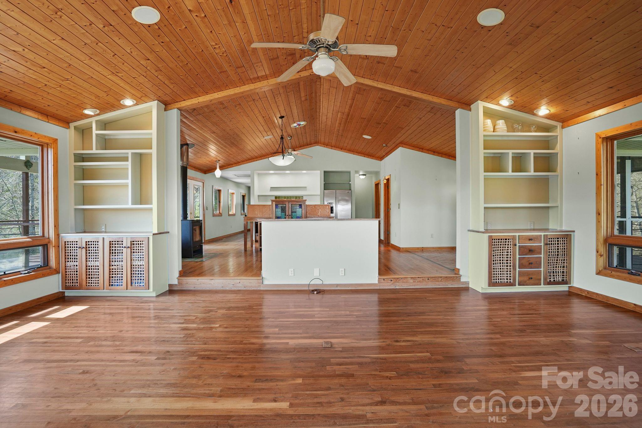 310 Burr Ridge — Marshall