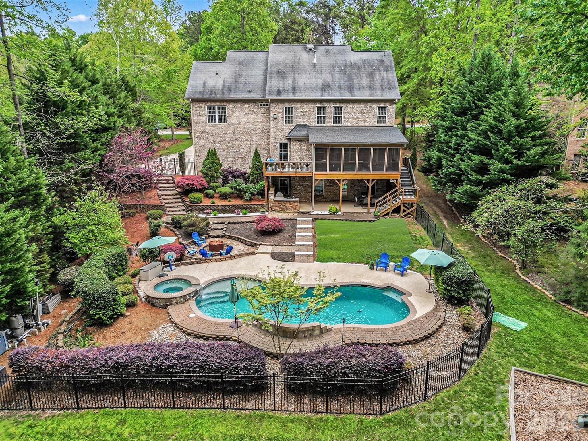 821 Savile Lane — Fort Mill