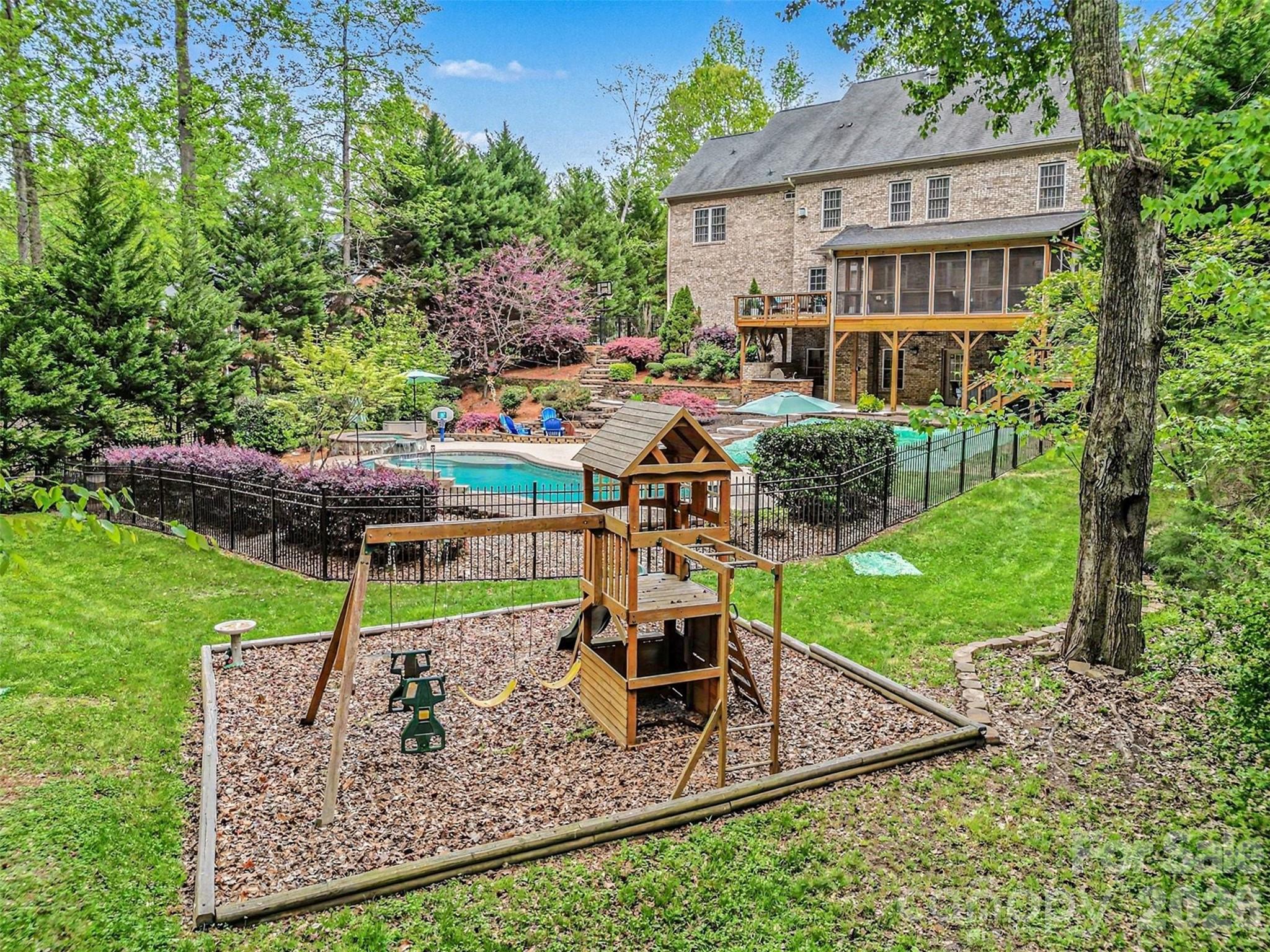 821 Savile Lane — Fort Mill