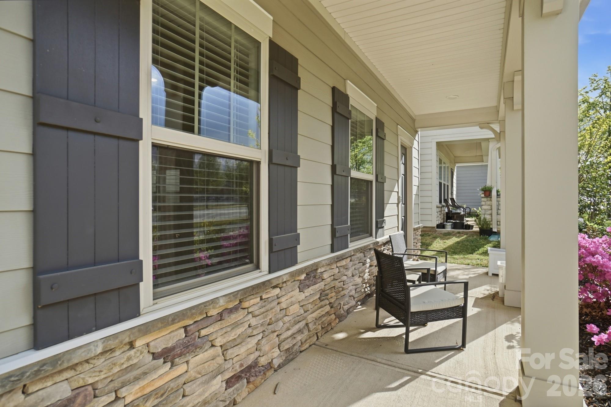 11931 Hambright Road — Huntersville