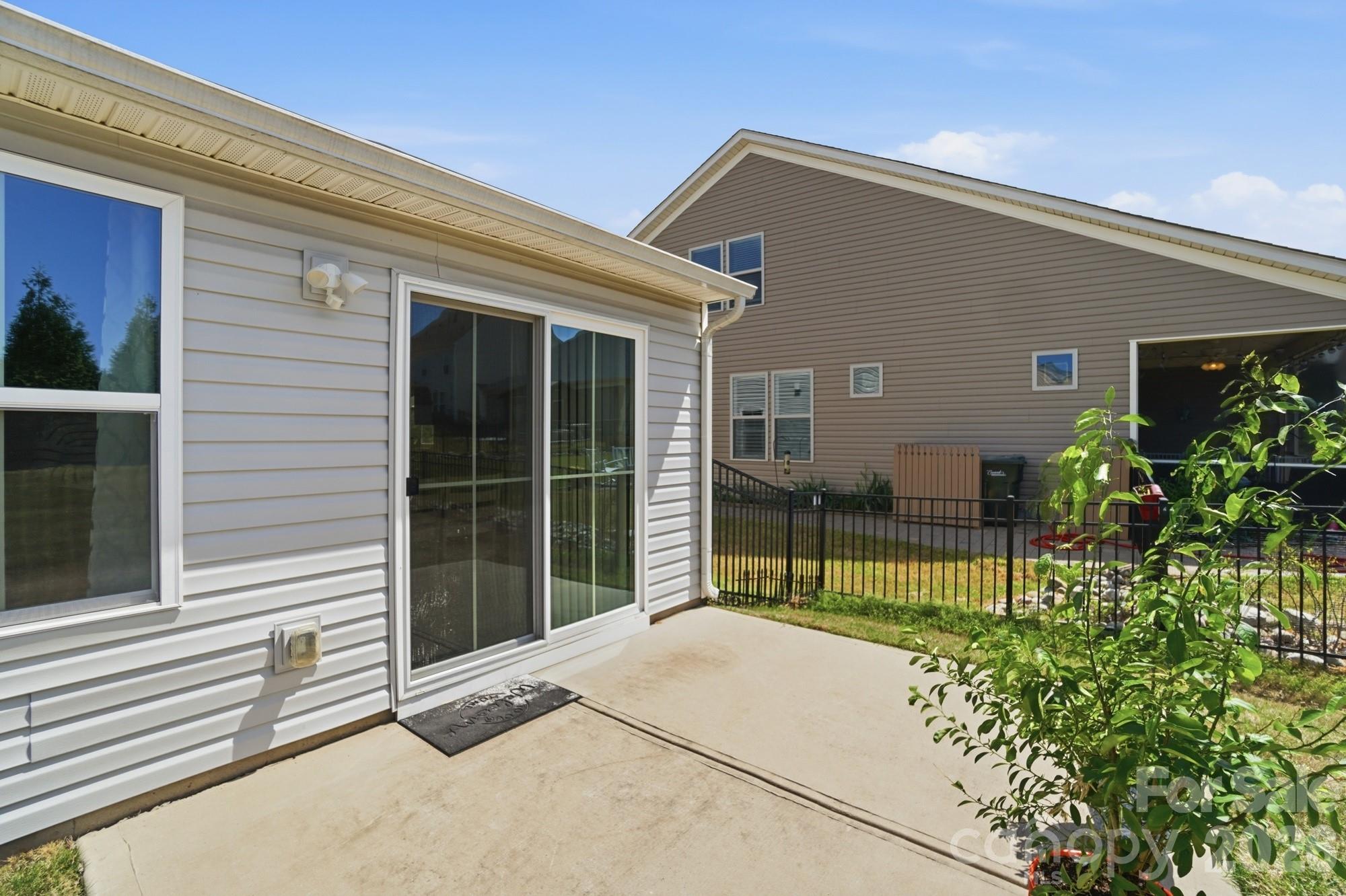 4281 Stream Dale Circle NW — Concord