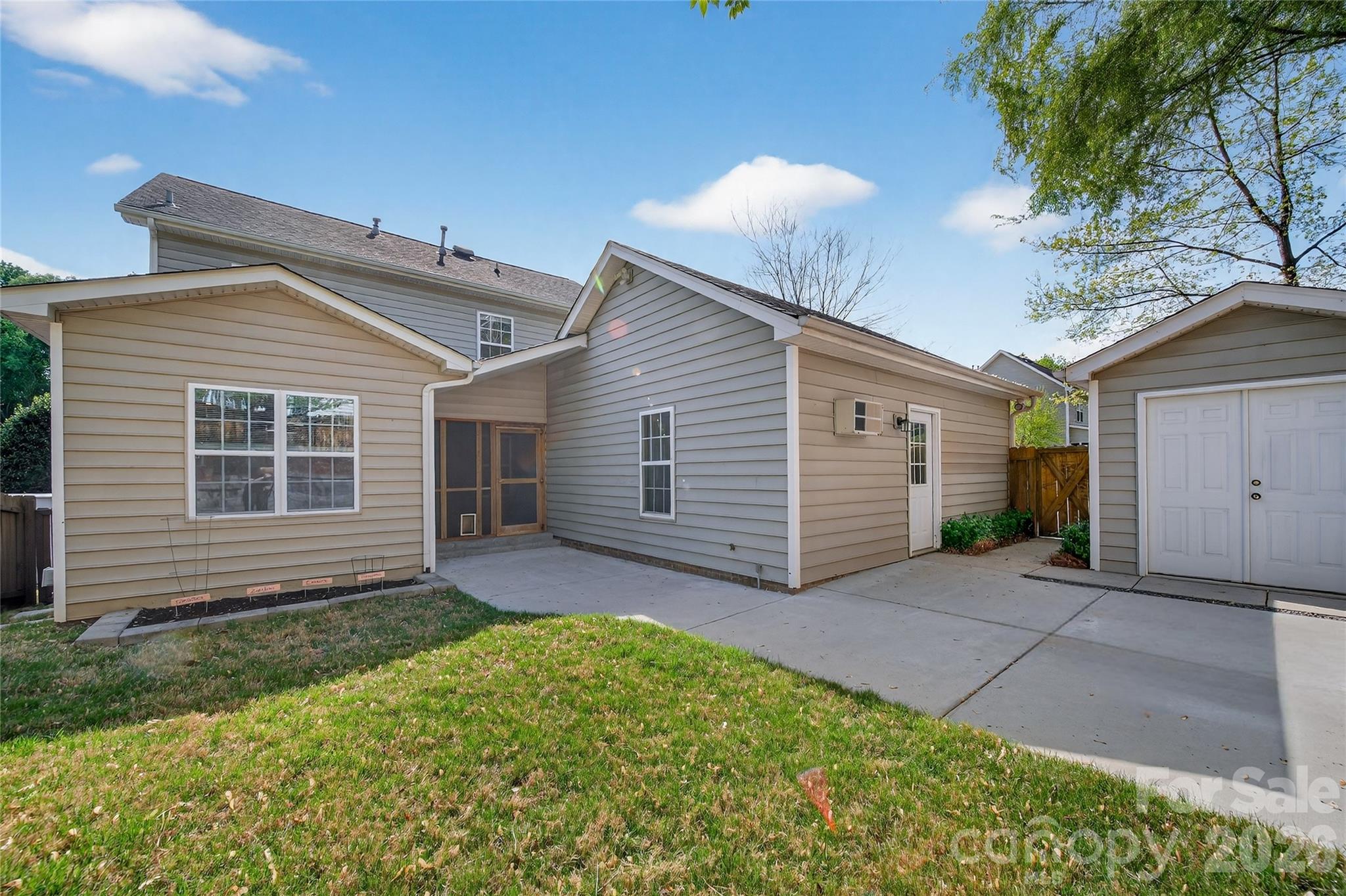 2851 Huckleberry Hill Drive — Fort Mill