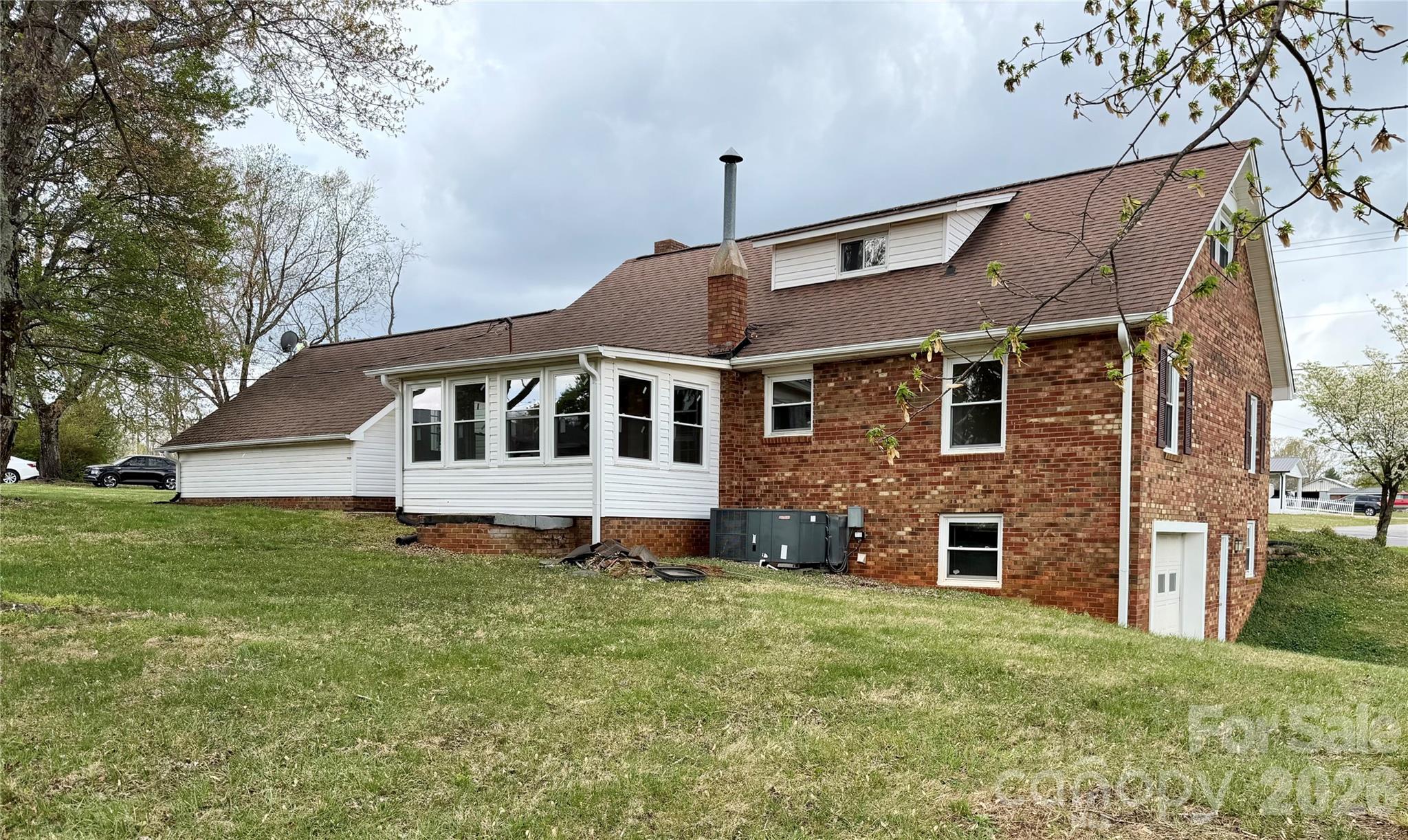 6257 W NC 10 Highway — Hickory