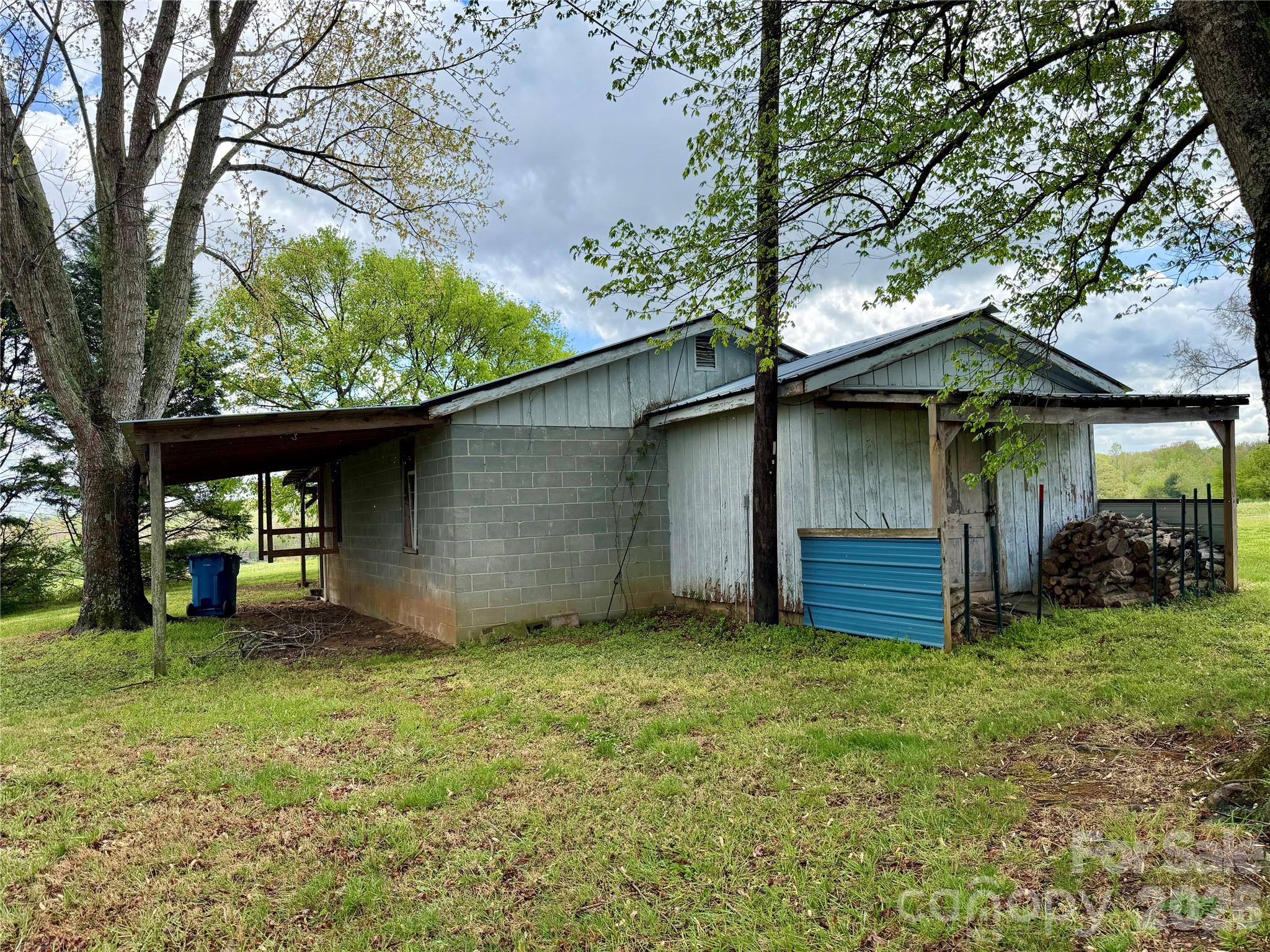 6257 W NC 10 Highway — Hickory