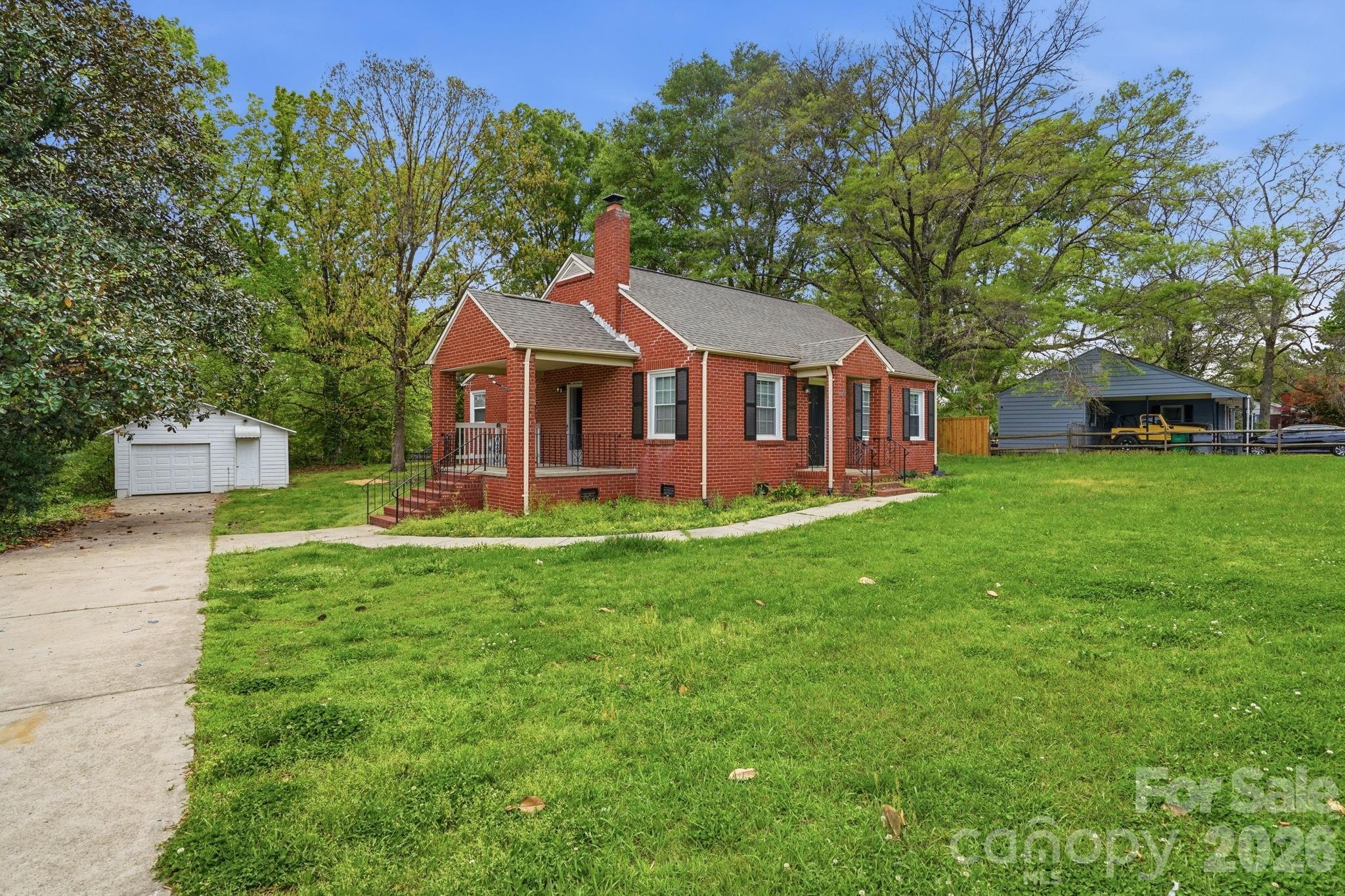 8825 Mcclure Circle — Charlotte