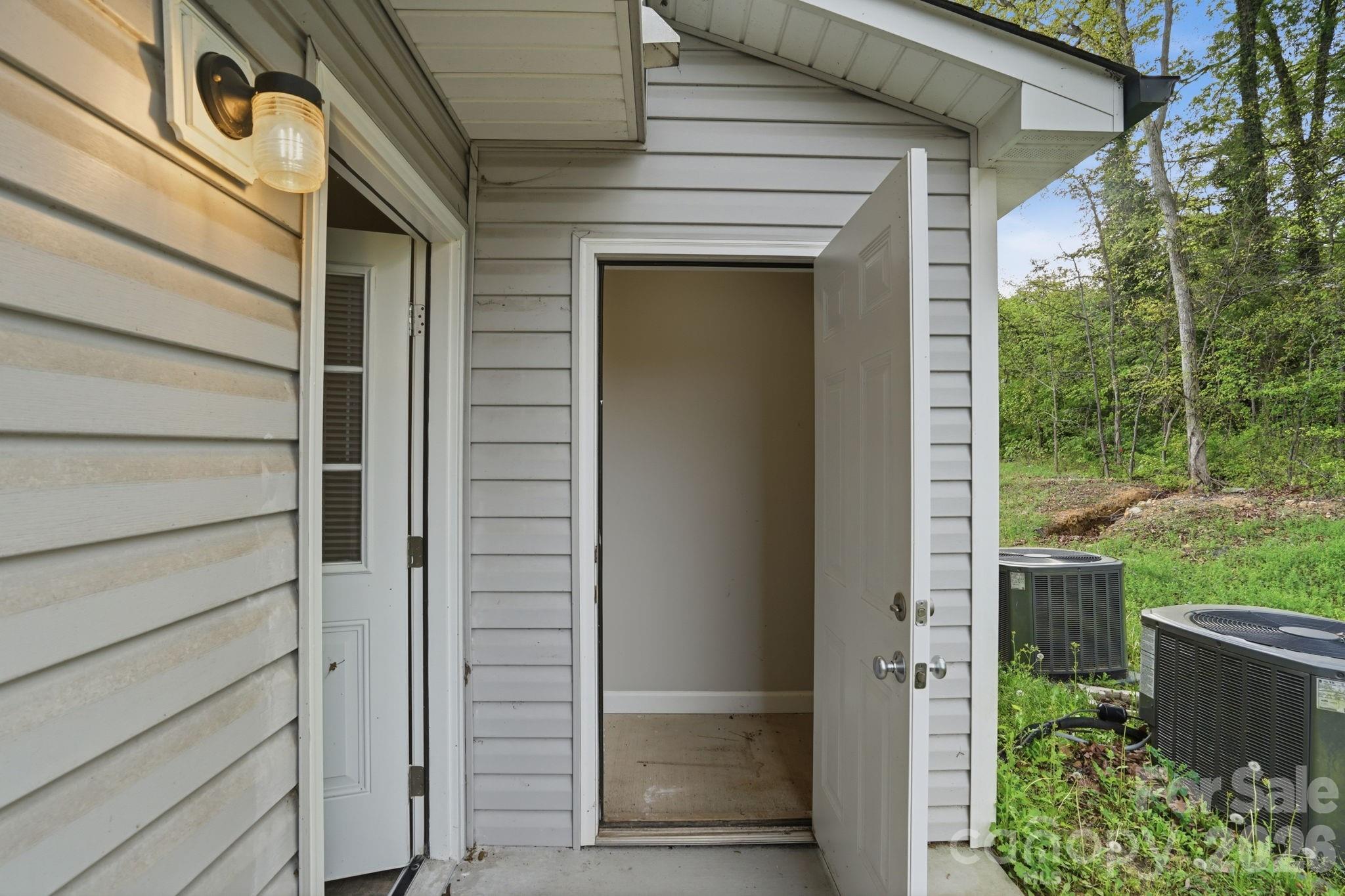 153 Mckinnon Avenue NE — Concord