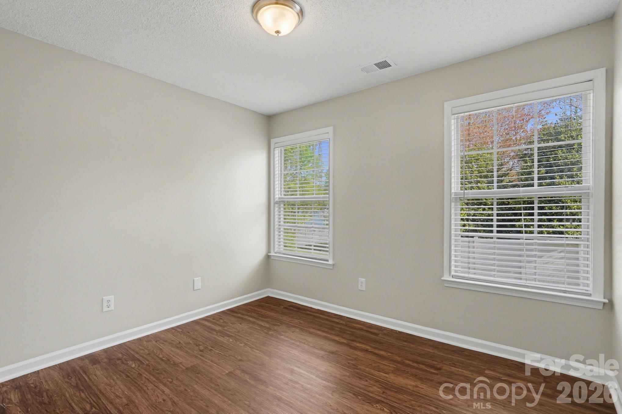 13003 Shannon Park Lane — Charlotte