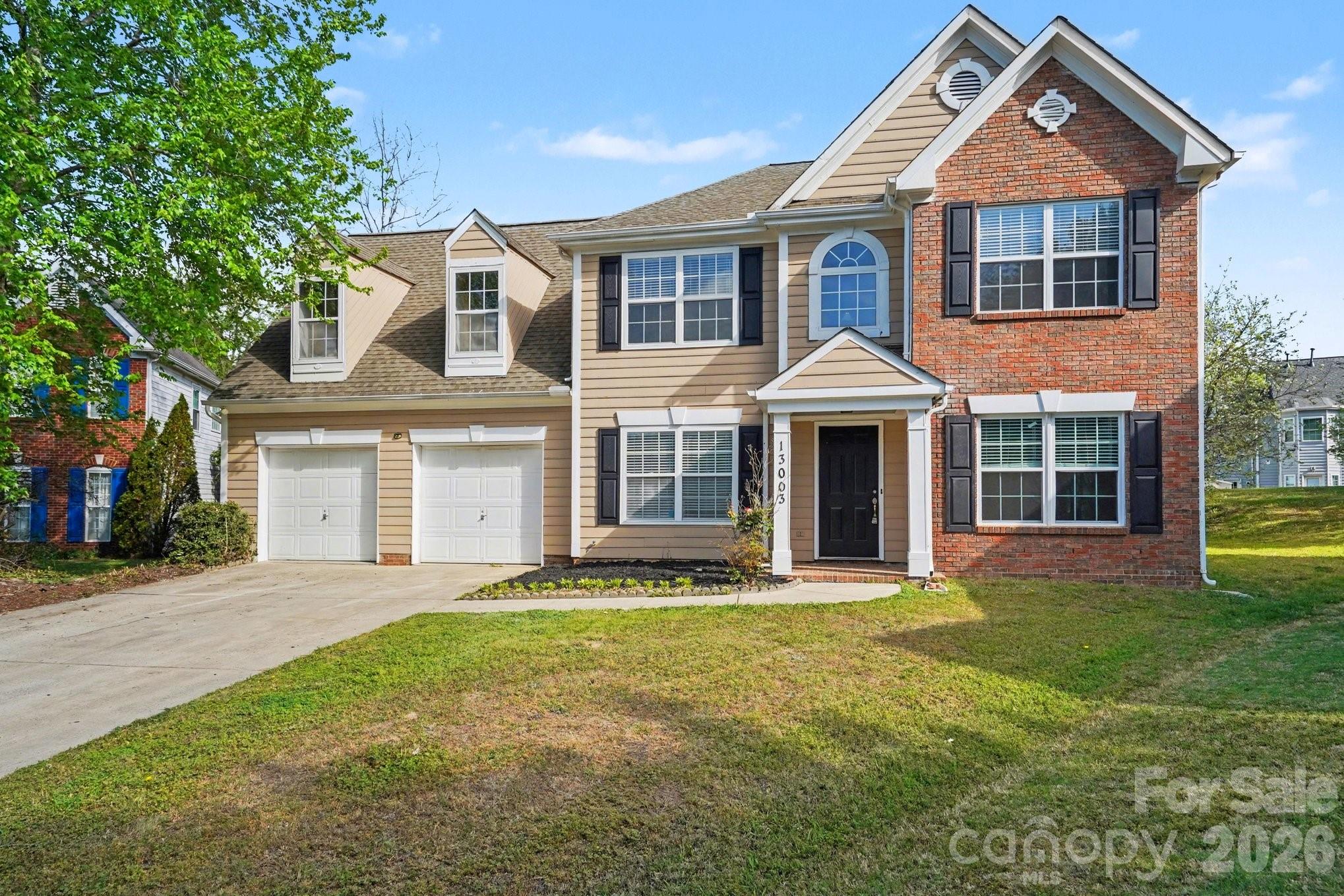 13003 Shannon Park Lane — Charlotte