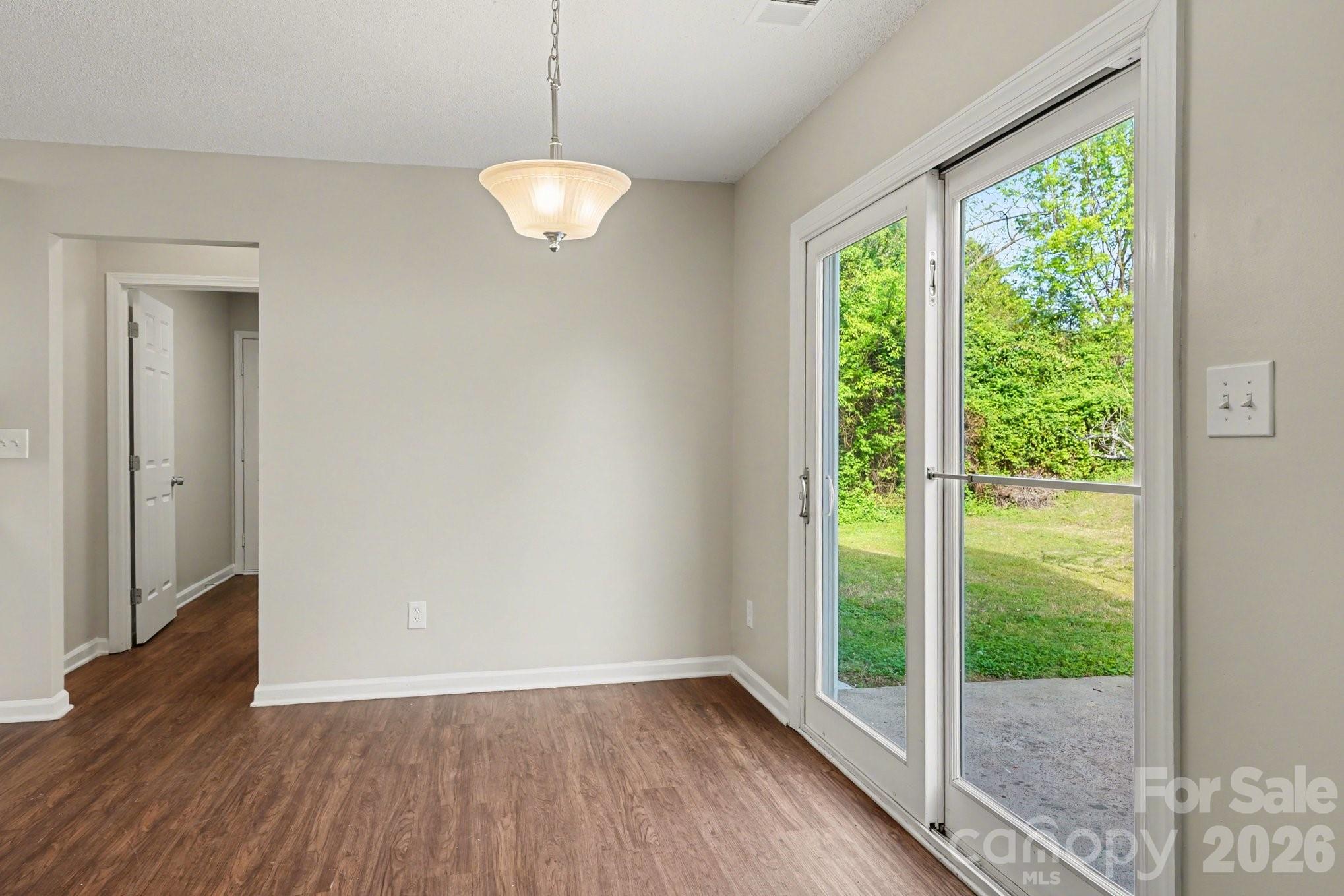 13003 Shannon Park Lane — Charlotte