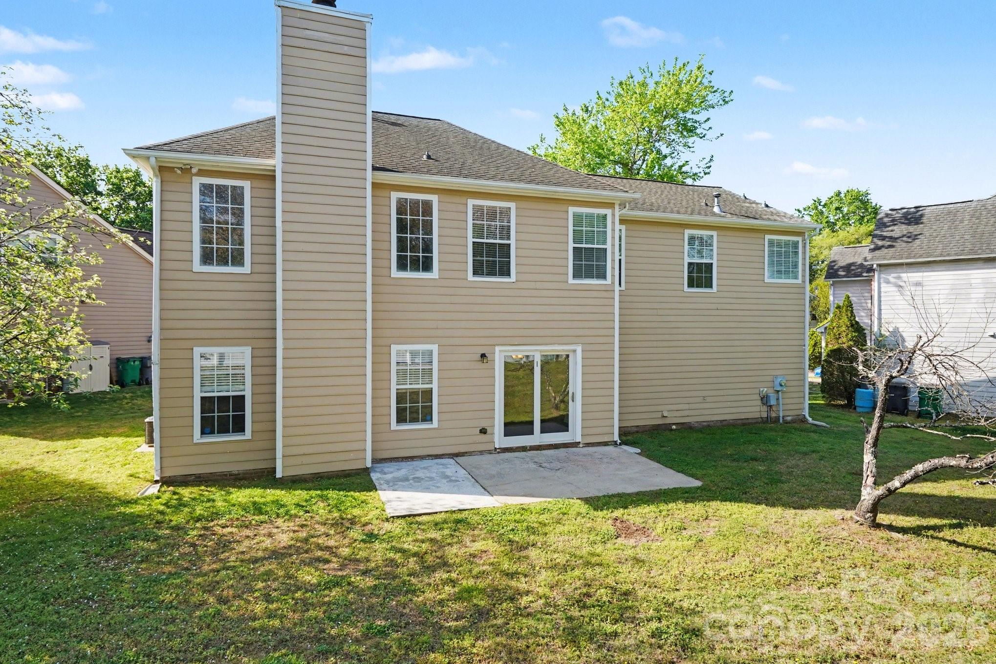 13003 Shannon Park Lane — Charlotte