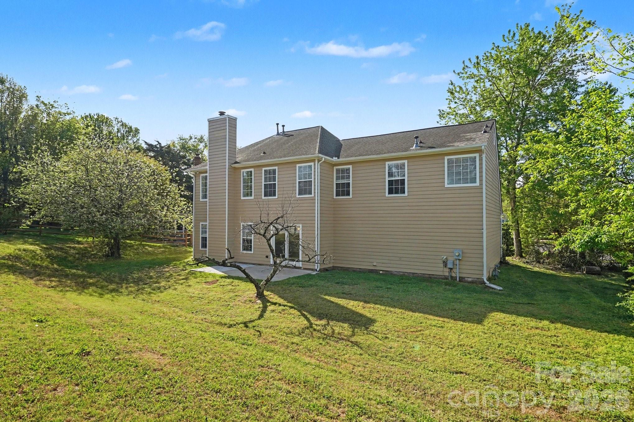13003 Shannon Park Lane — Charlotte