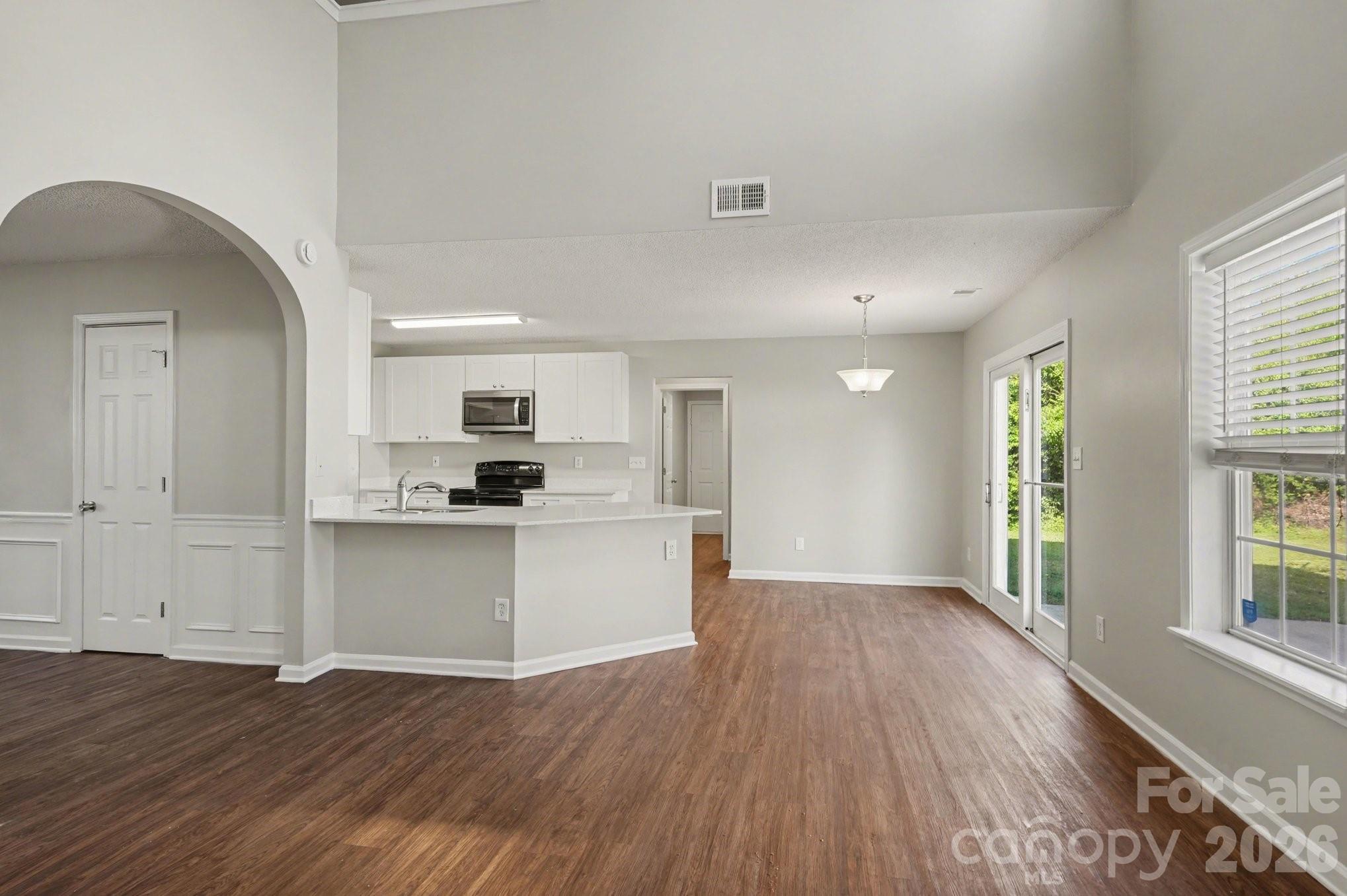 13003 Shannon Park Lane — Charlotte