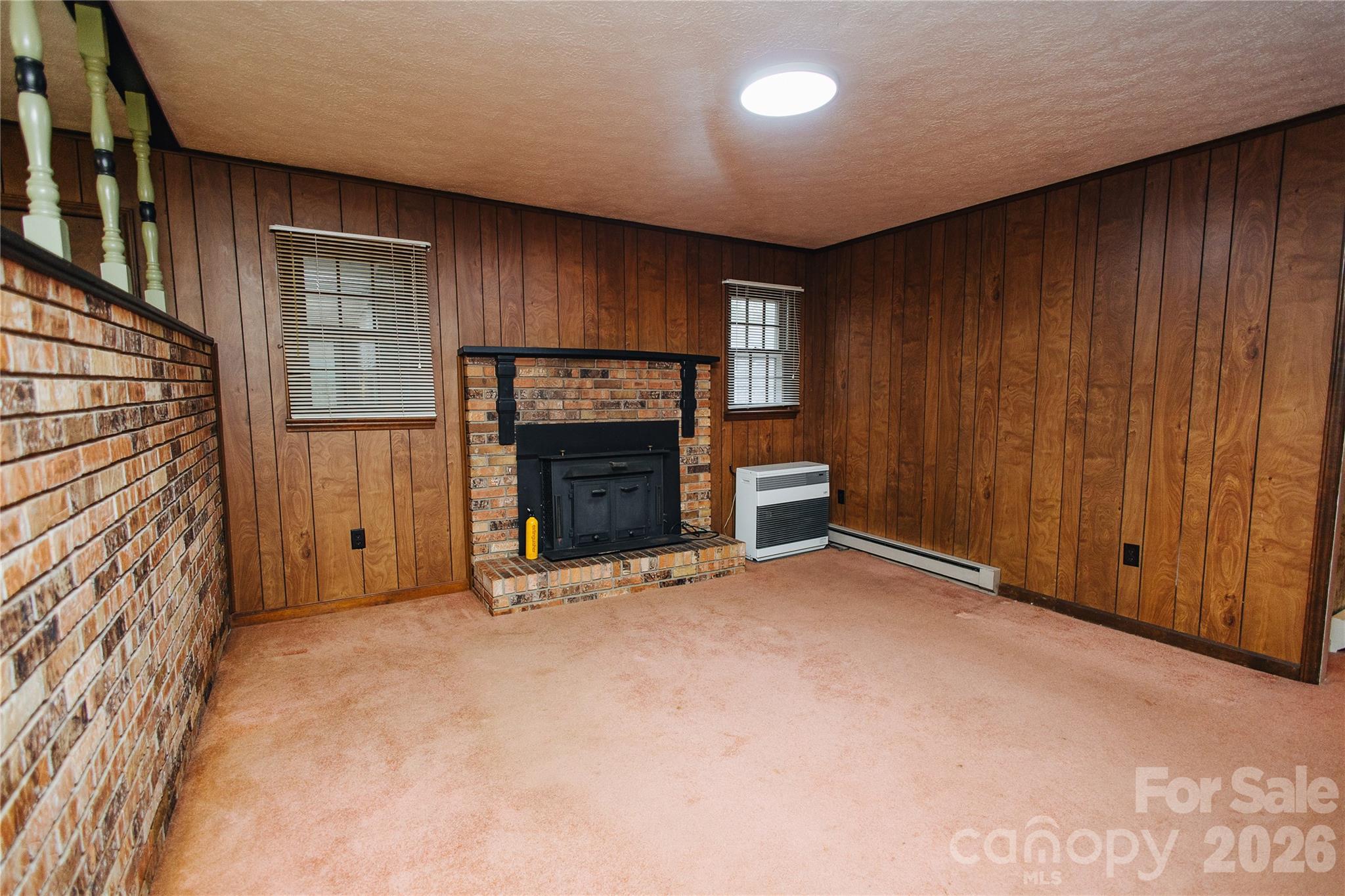205 Bond Street — Marion