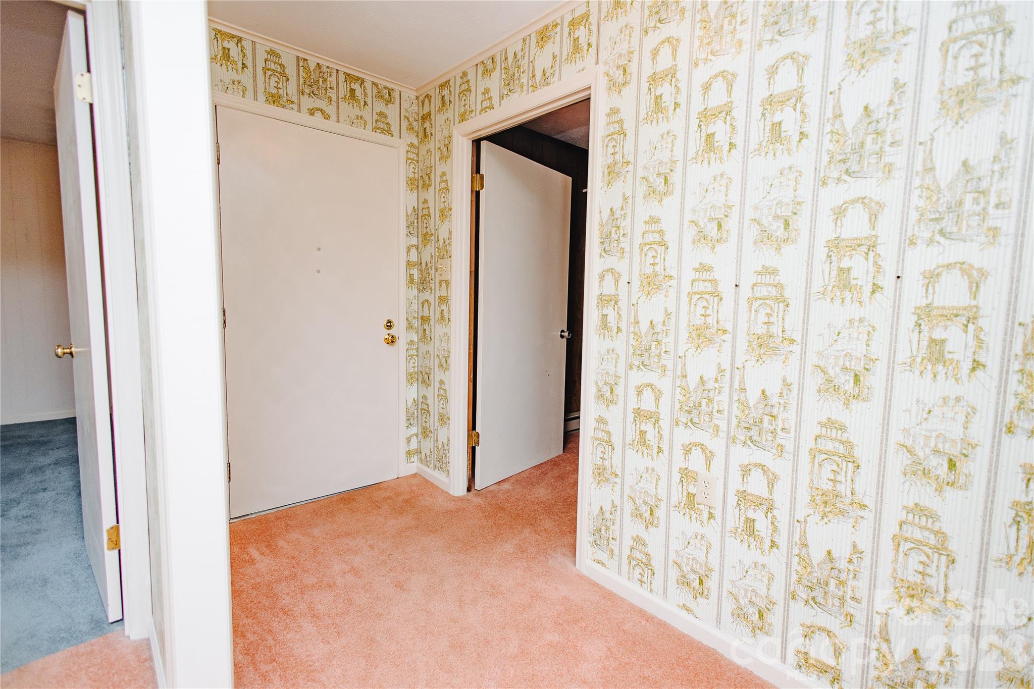 205 Bond Street — Marion