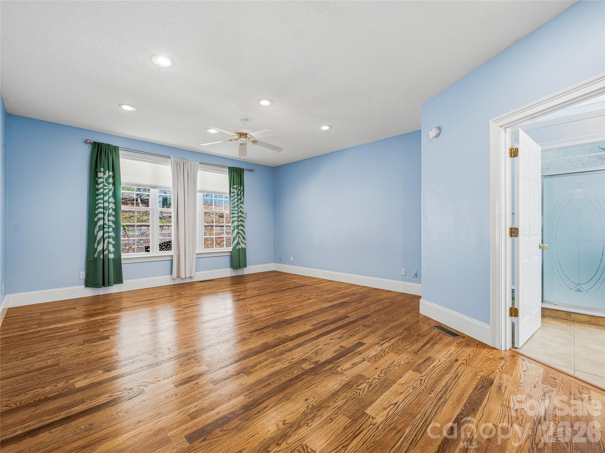 196 Blackbird Lane — Tryon