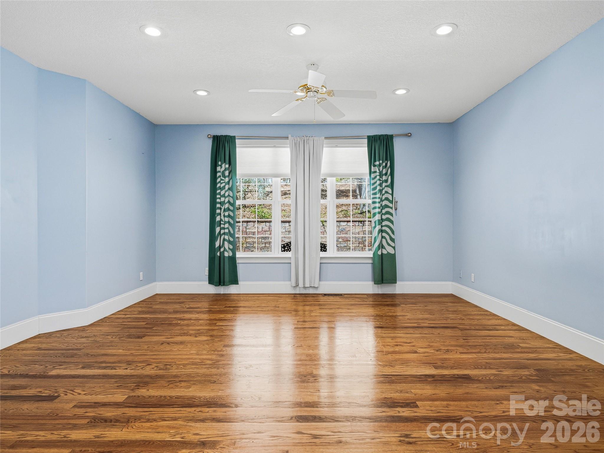 196 Blackbird Lane — Tryon