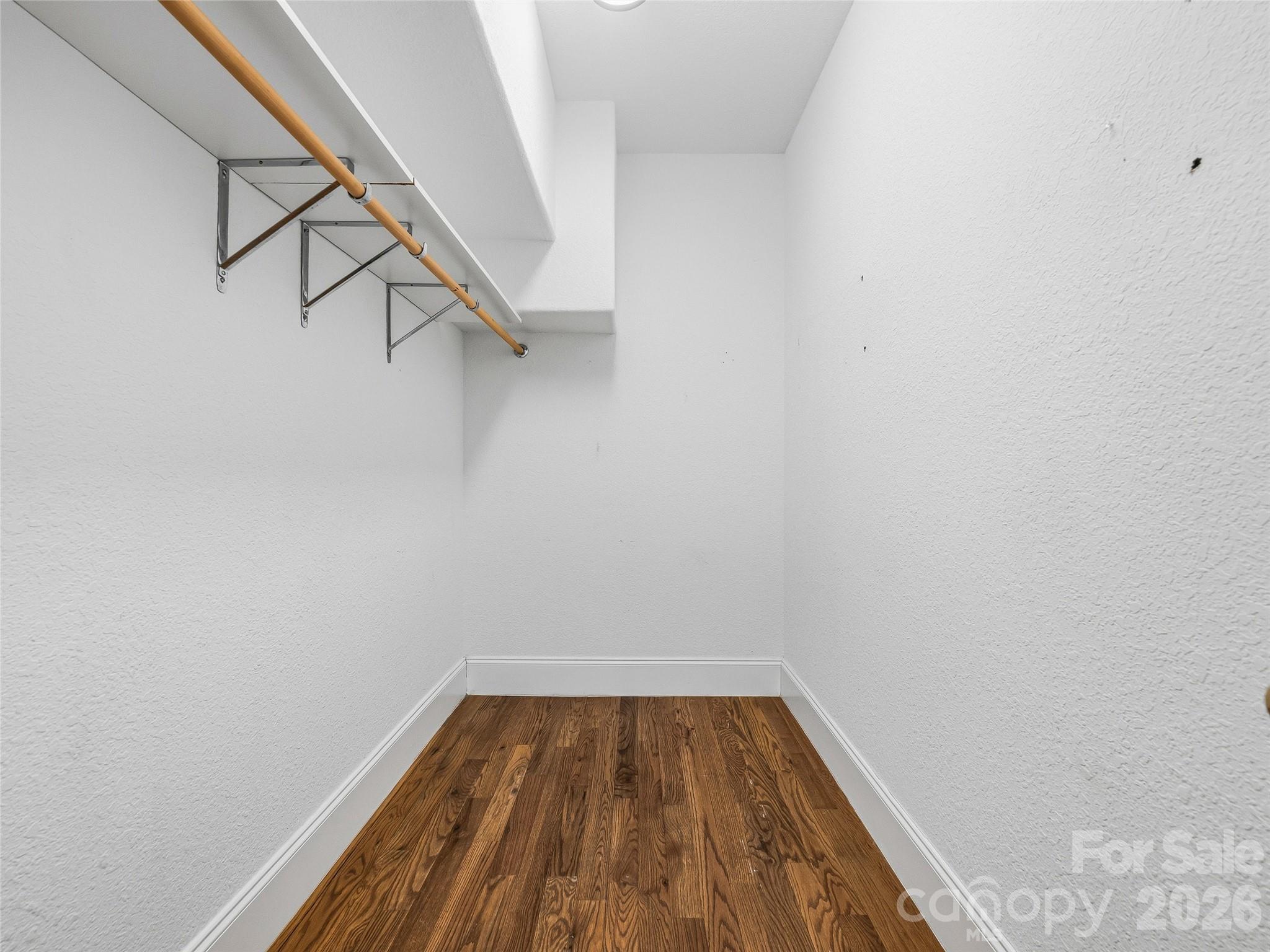 196 Blackbird Lane — Tryon