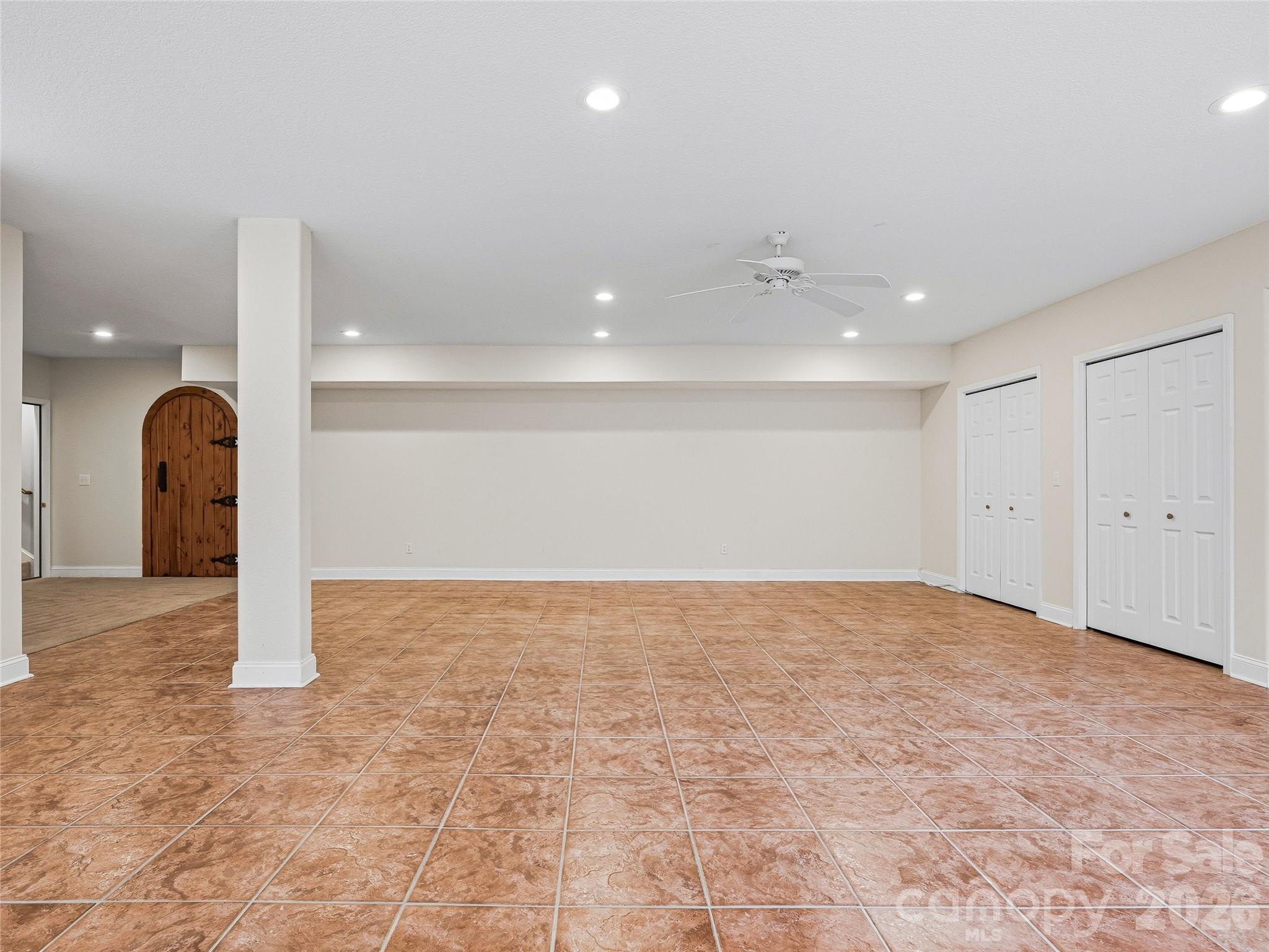 196 Blackbird Lane — Tryon