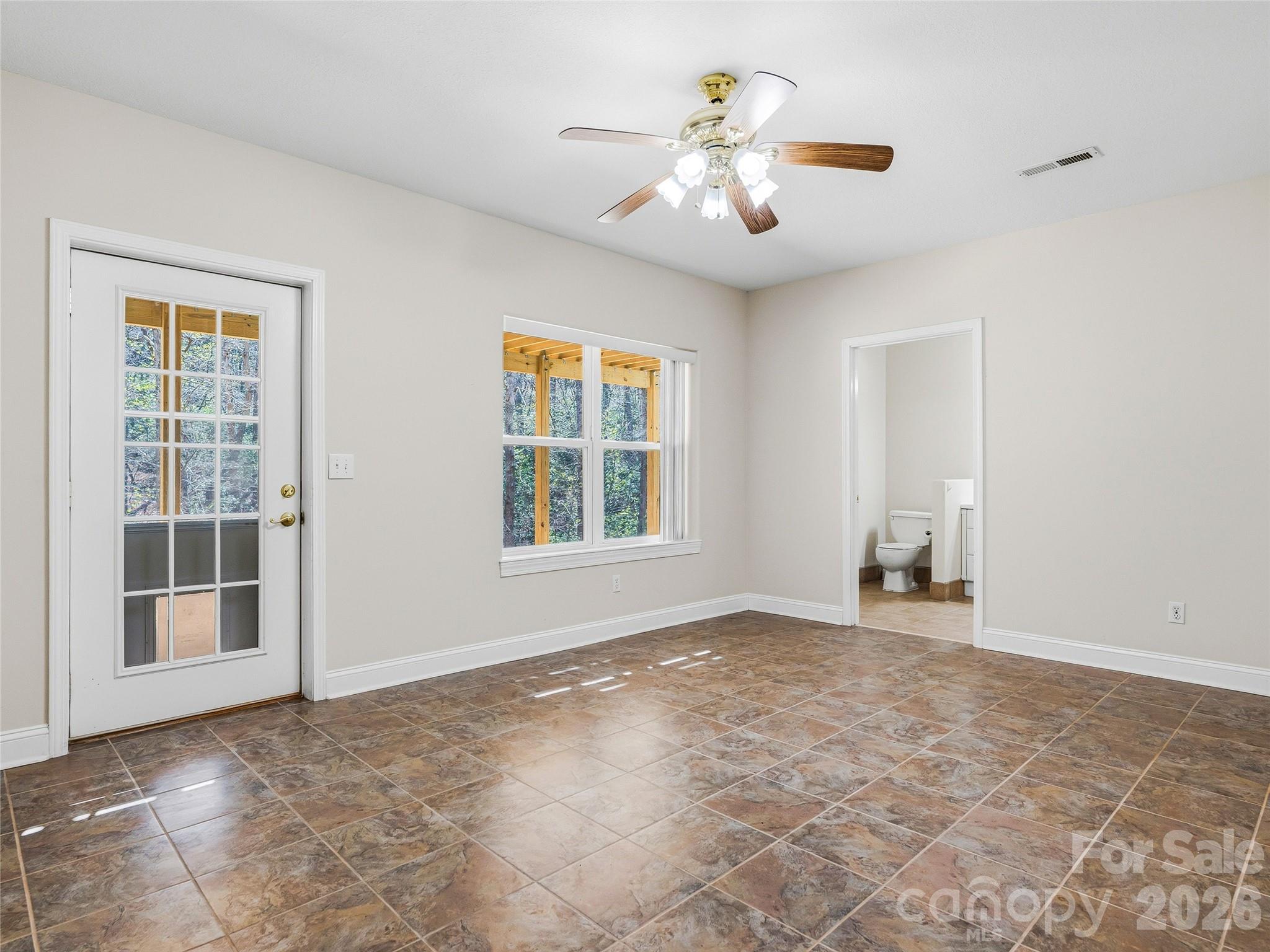 196 Blackbird Lane — Tryon