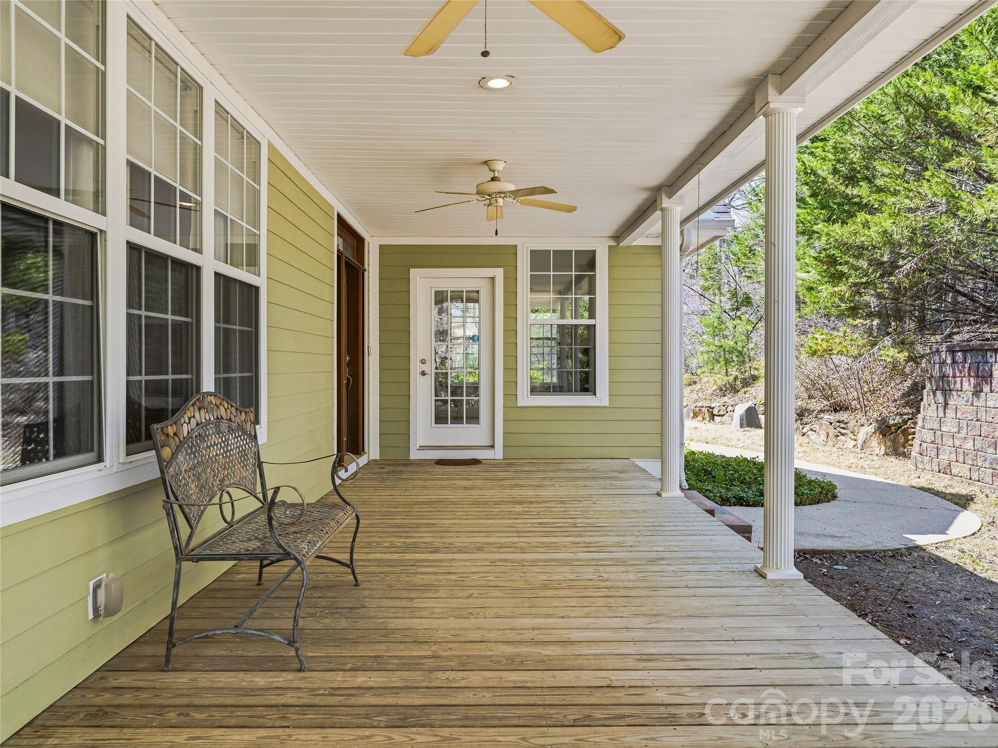 196 Blackbird Lane — Tryon