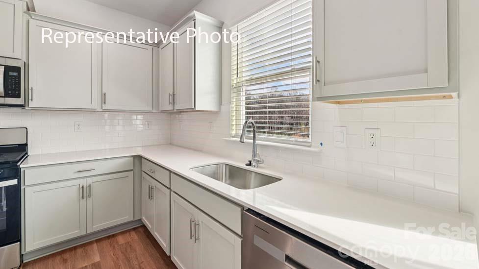 6604 Barcelona Way — Charlotte