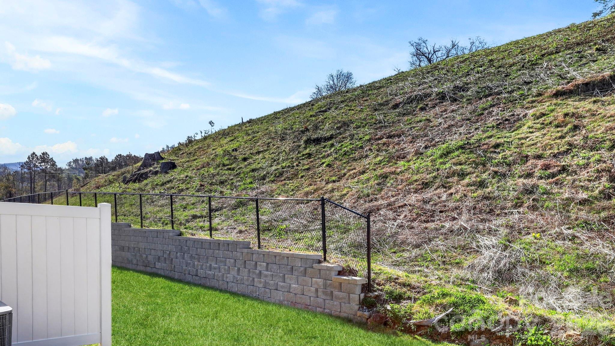 113 Sugg Trail — Weaverville